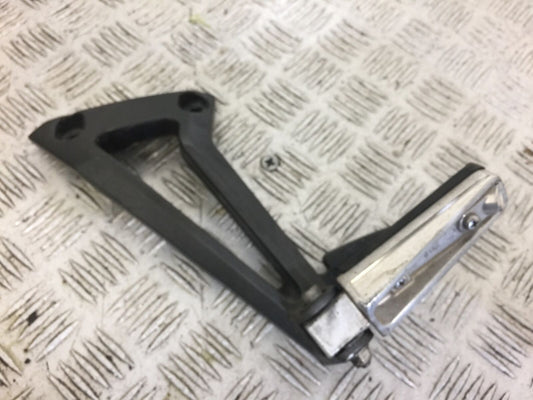 YAMAHA FZ6 S2 LEFT REAR HANGER AND PEG  YEAR 2007 (STOCK 547)