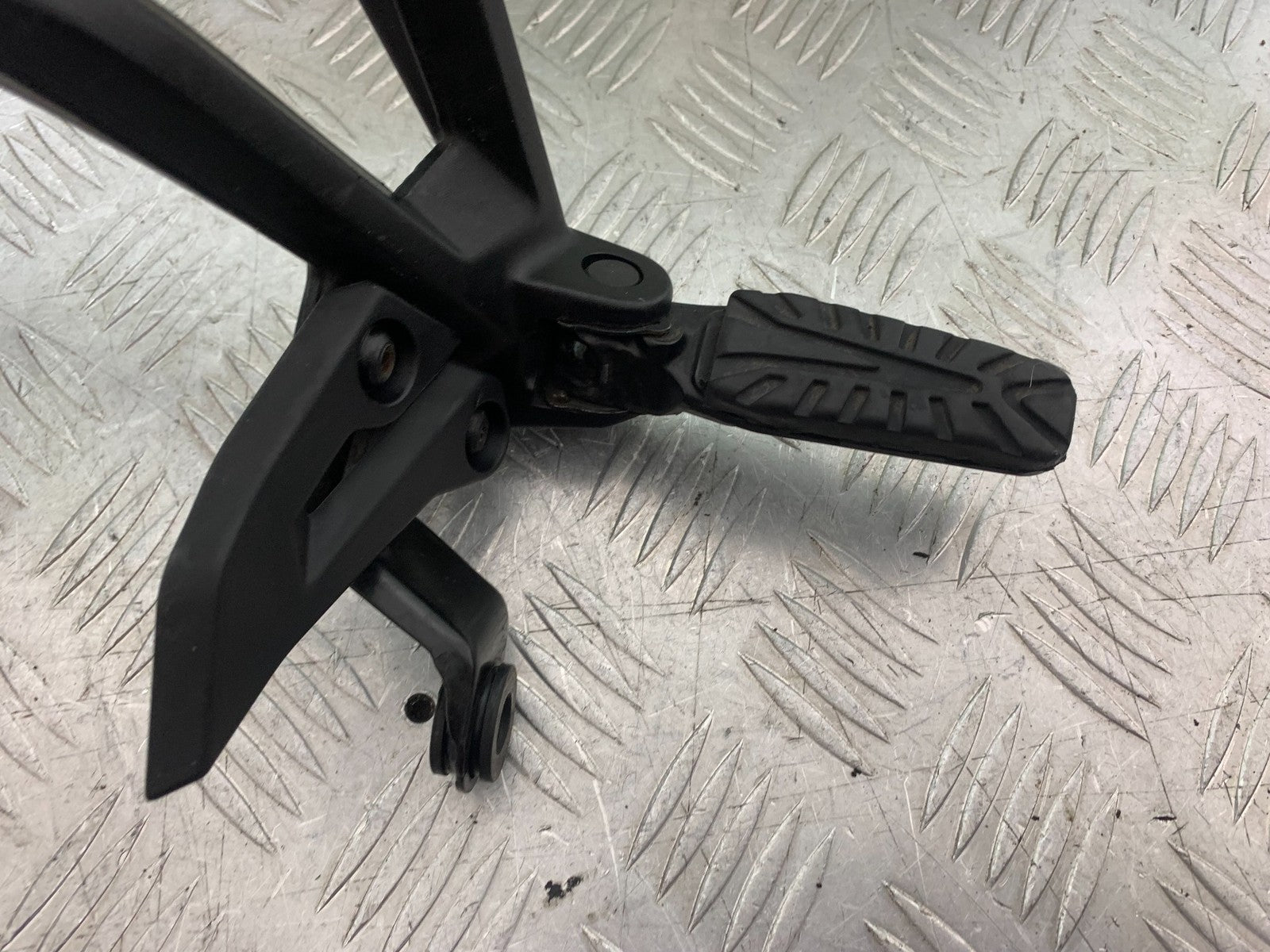 KTM 390 ADVENTURE REAR HANGERS AND PEGS   YEAR 2020-24 (CMB1240)