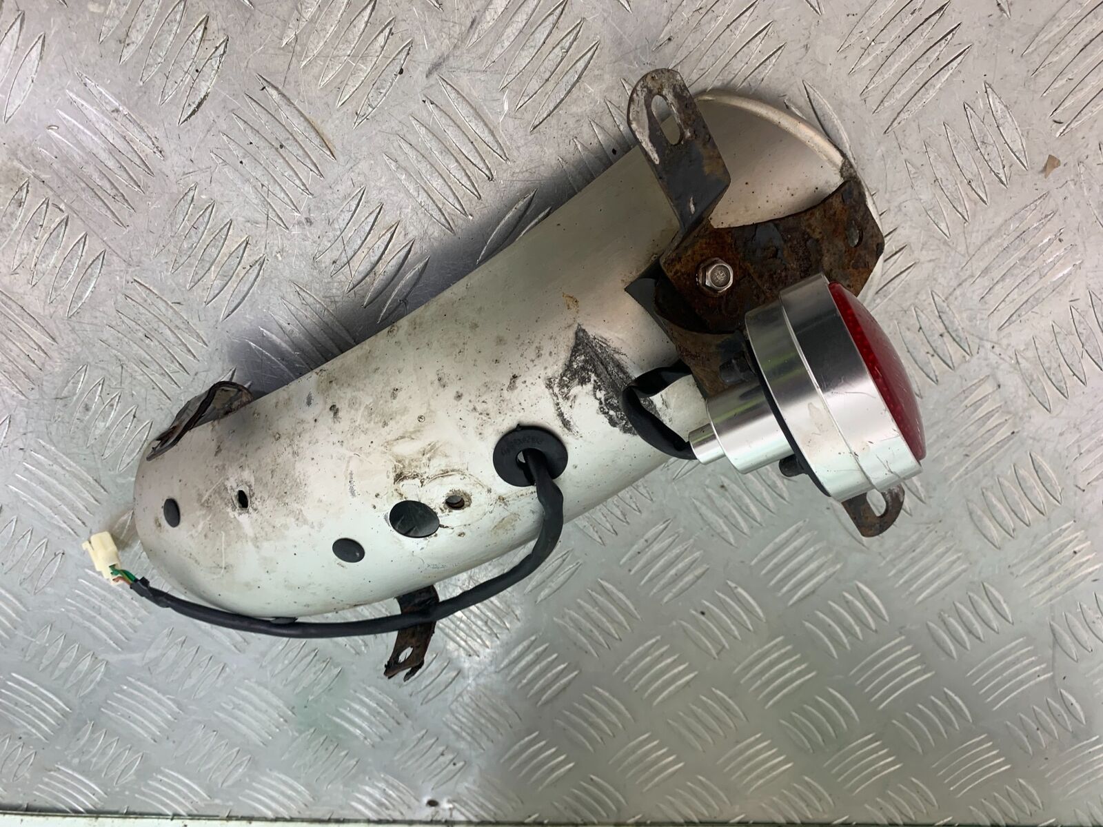 MUTT GT-SS 125 REAR MUDGUARD   YEAR 2020- 2024  (CMB1085)