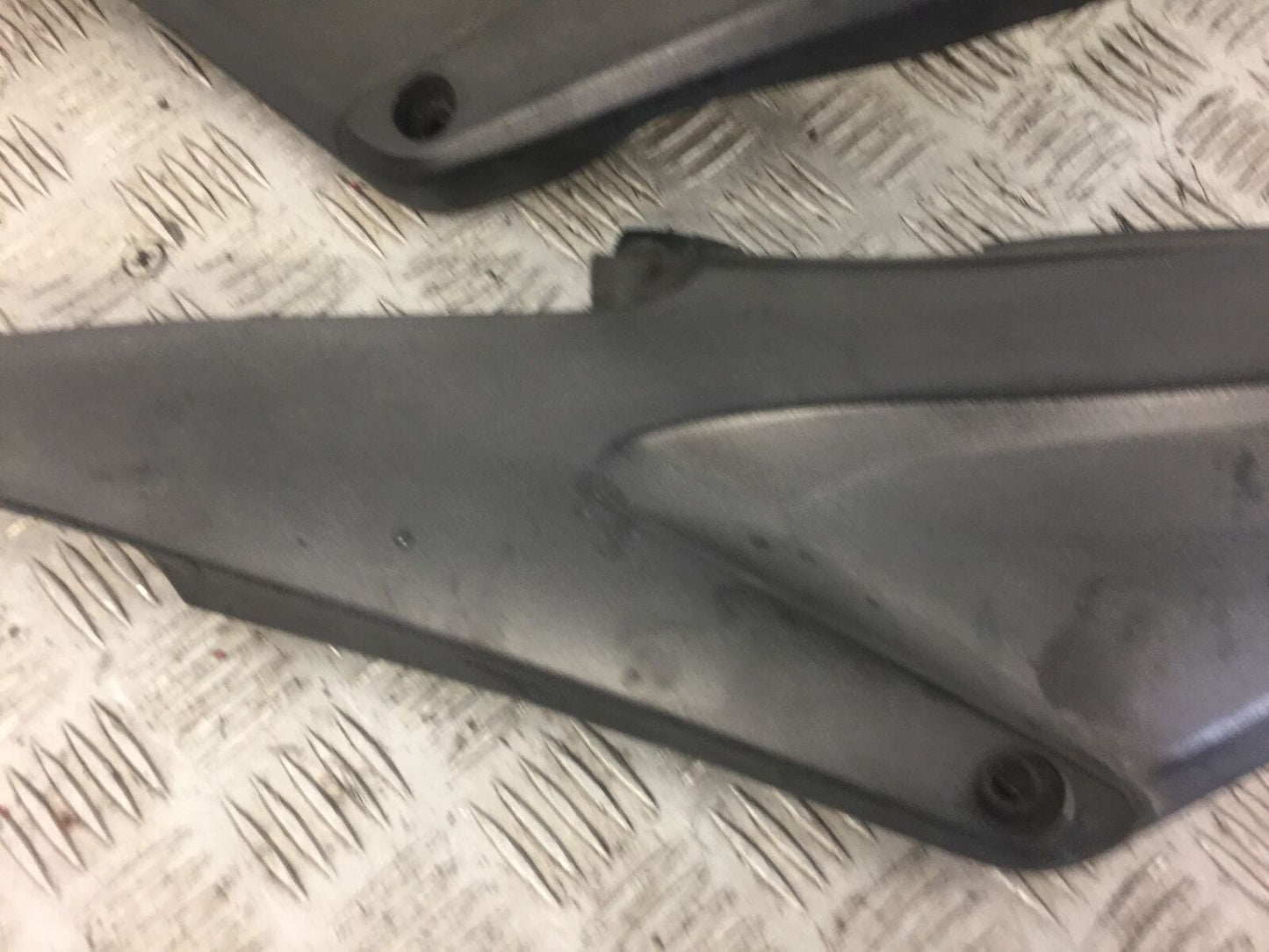 HONDA CBR600 RR CBR 600 RR LEFT & RIGHT SIDE INFILLS  YEAR 2006 (STOCK 489)