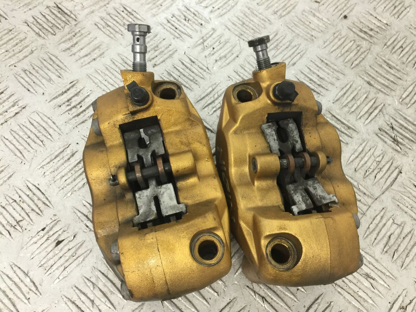 TRIUMPH 675 STREET TRIPLE R FRONT BRAKE CALIPERS YEAR 2012 (STOCK 849)