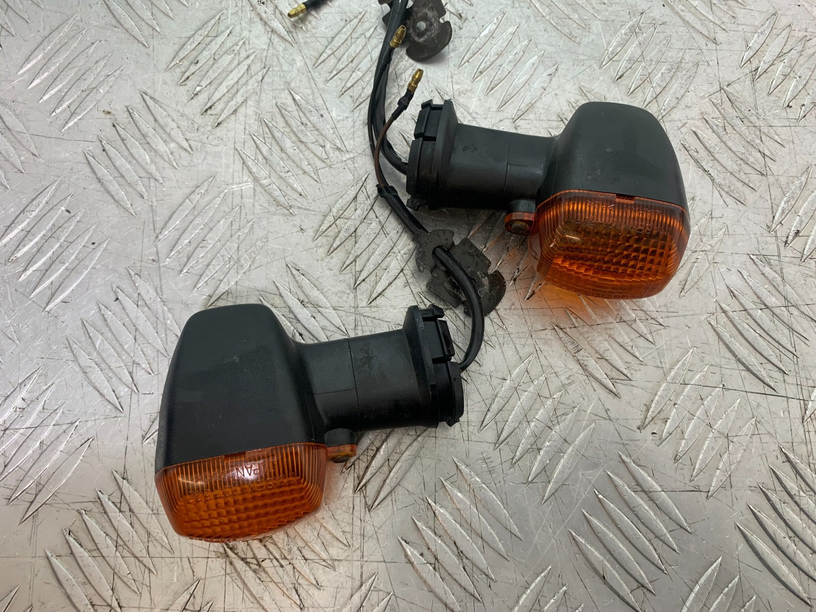 YAMAHA YZF R1 4XV FRONT INDICATORS YEAR 1998-99 (CMB1291)