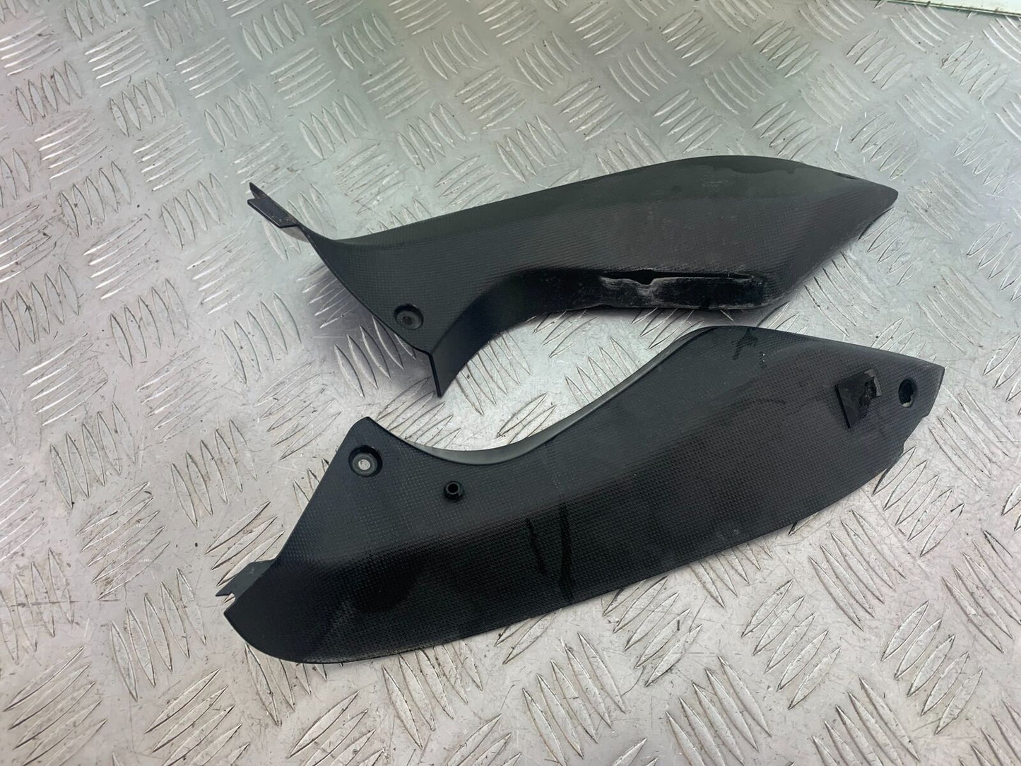 KAWASAKI ER6 F TOP FAIRING INFILL PANELS YEAR 2005-2008 (CMB1098)