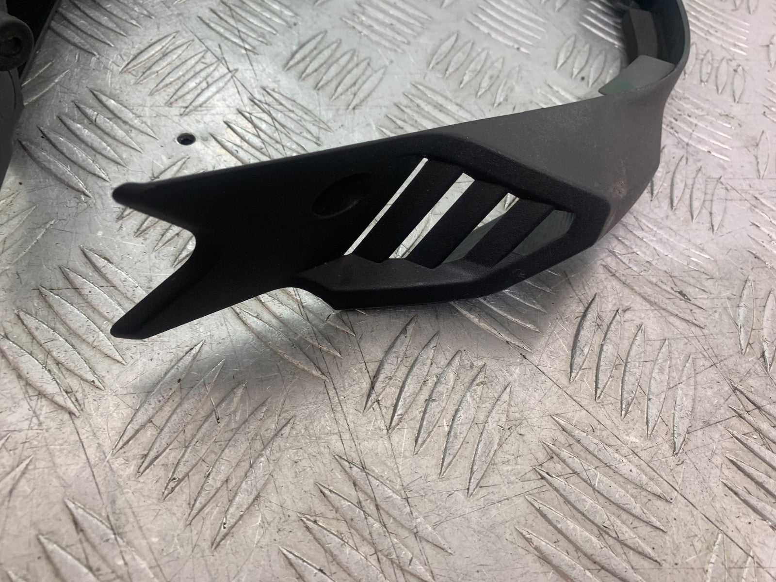 KAWASAKI ER6 N LEFT AND RIGHT INFILL COVERS   YEAR 2012-2017 (CMB1324)