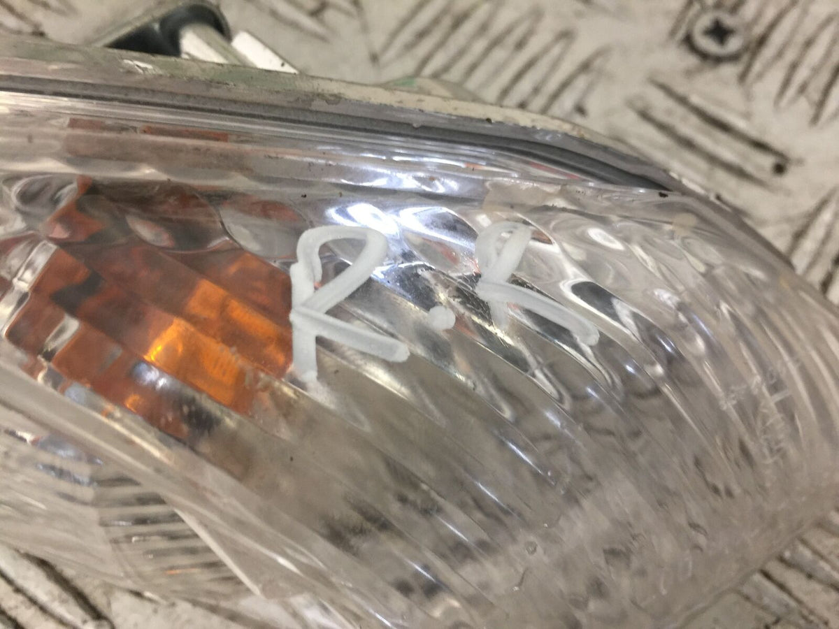 SUZUKI GSXR 750 L1-L5 RIGHT REAR INDICATOR  YEAR 2012-2016 (STOCK 698)