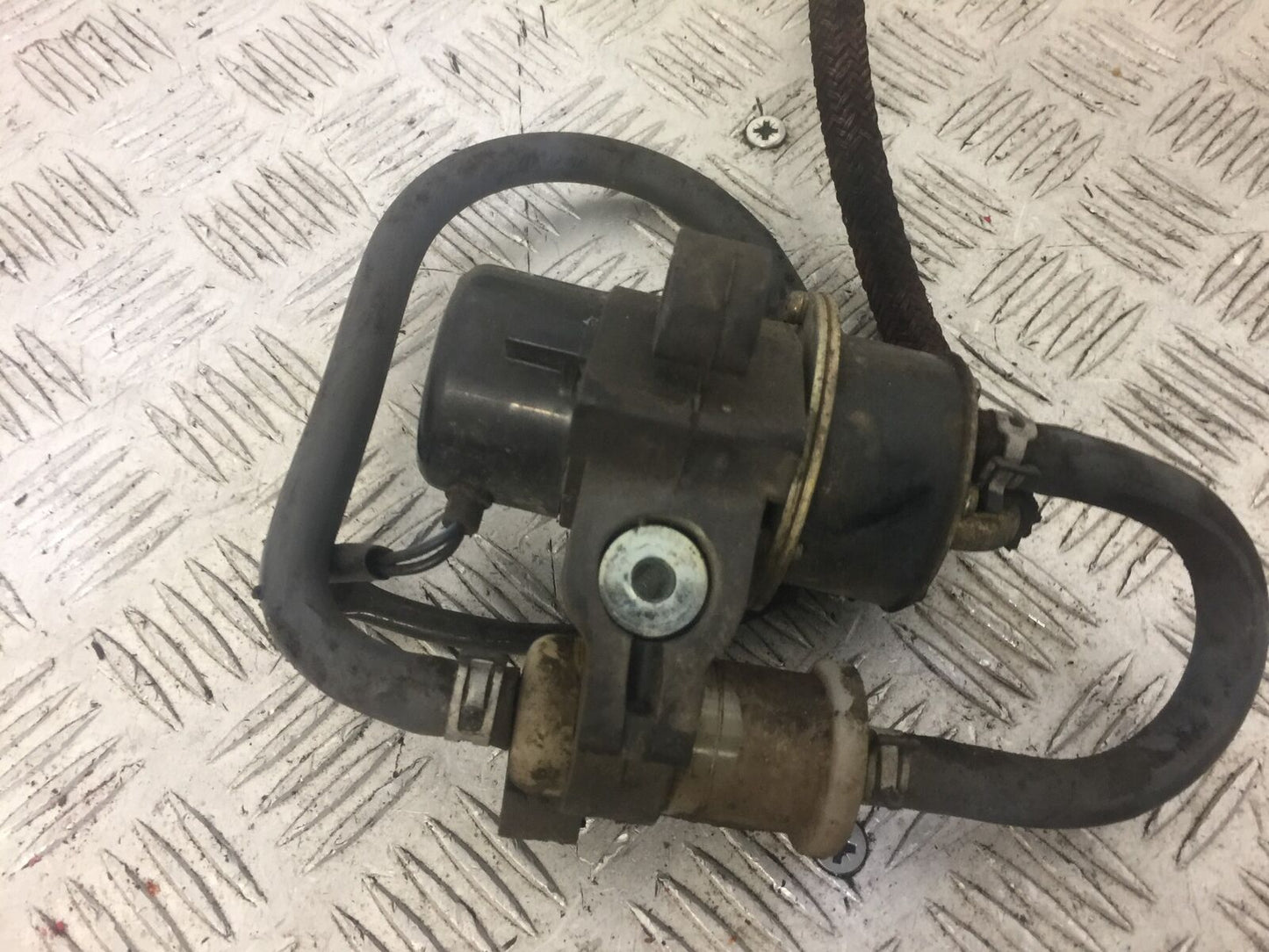 YAMAHA YZF1000 THUNDERACE PETROL PUMP YEAR 1997-2000 (STOCK 625)