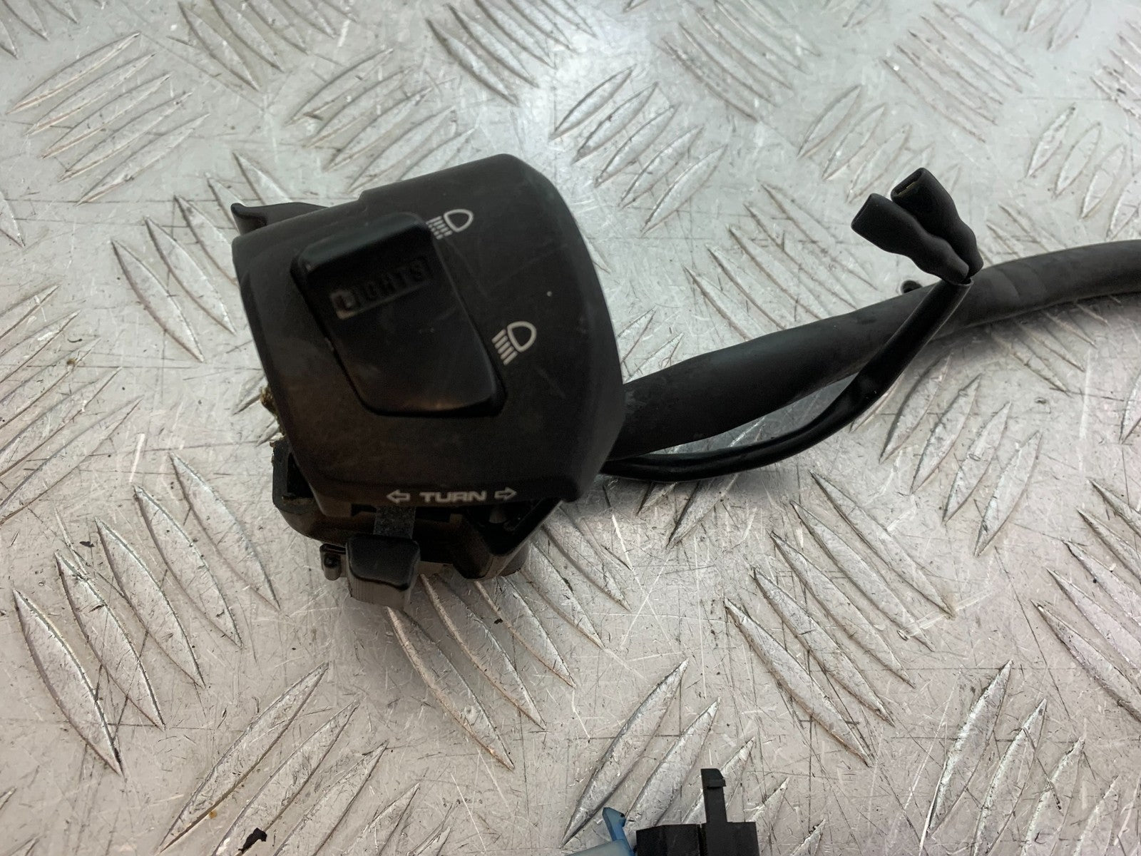 HONDA CBF500 CBF 500 LEFT SWITCH GEAR    YEAR 2004-2008  (CMB1294)