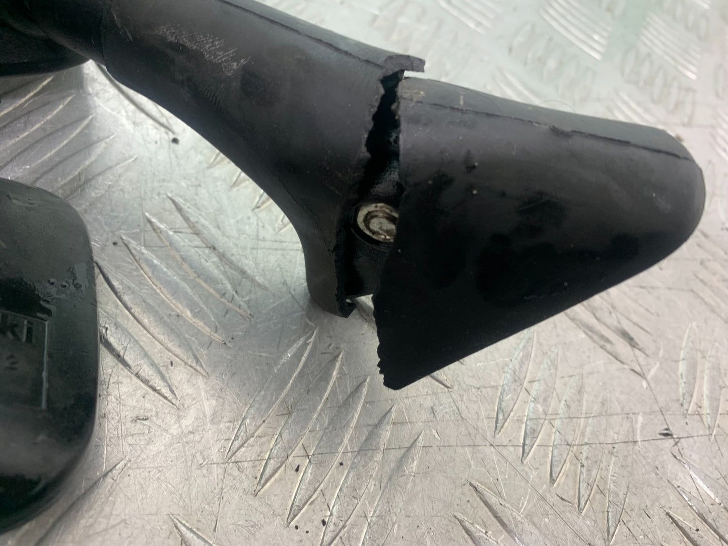 KAWASAKI GPZ600 GPZ 600 LEFT & RIGHT MIRRORS   YEAR 1988-90 (CMB1258)