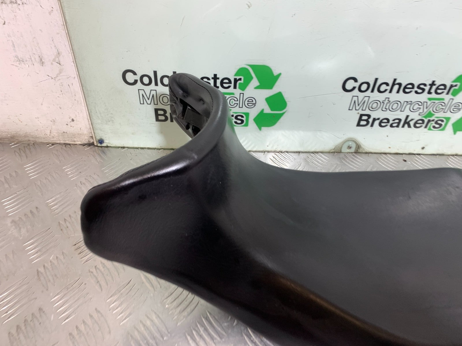 KAWASAKI ZZR1100 D SEAT  YEAR 1993-2001 (CMB1189)