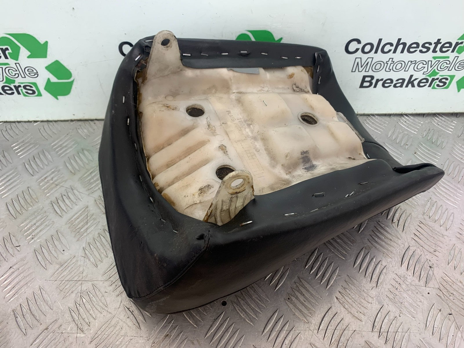 HONDA GL500 GL 500 SILVERWING FRONT SEAT  YEAR 1981-82  (CMB1168)