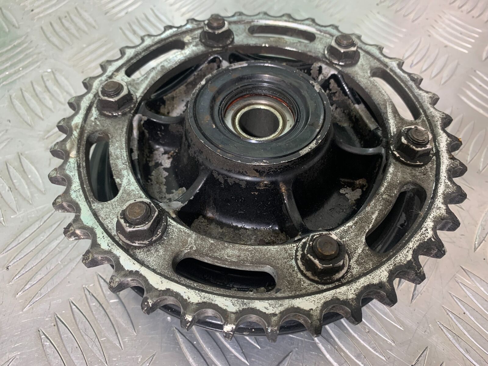 YAMAHA XJR1300 XJR 1300 SPROCKET CARRIER YEAR  1999-2003 (CMB1119)