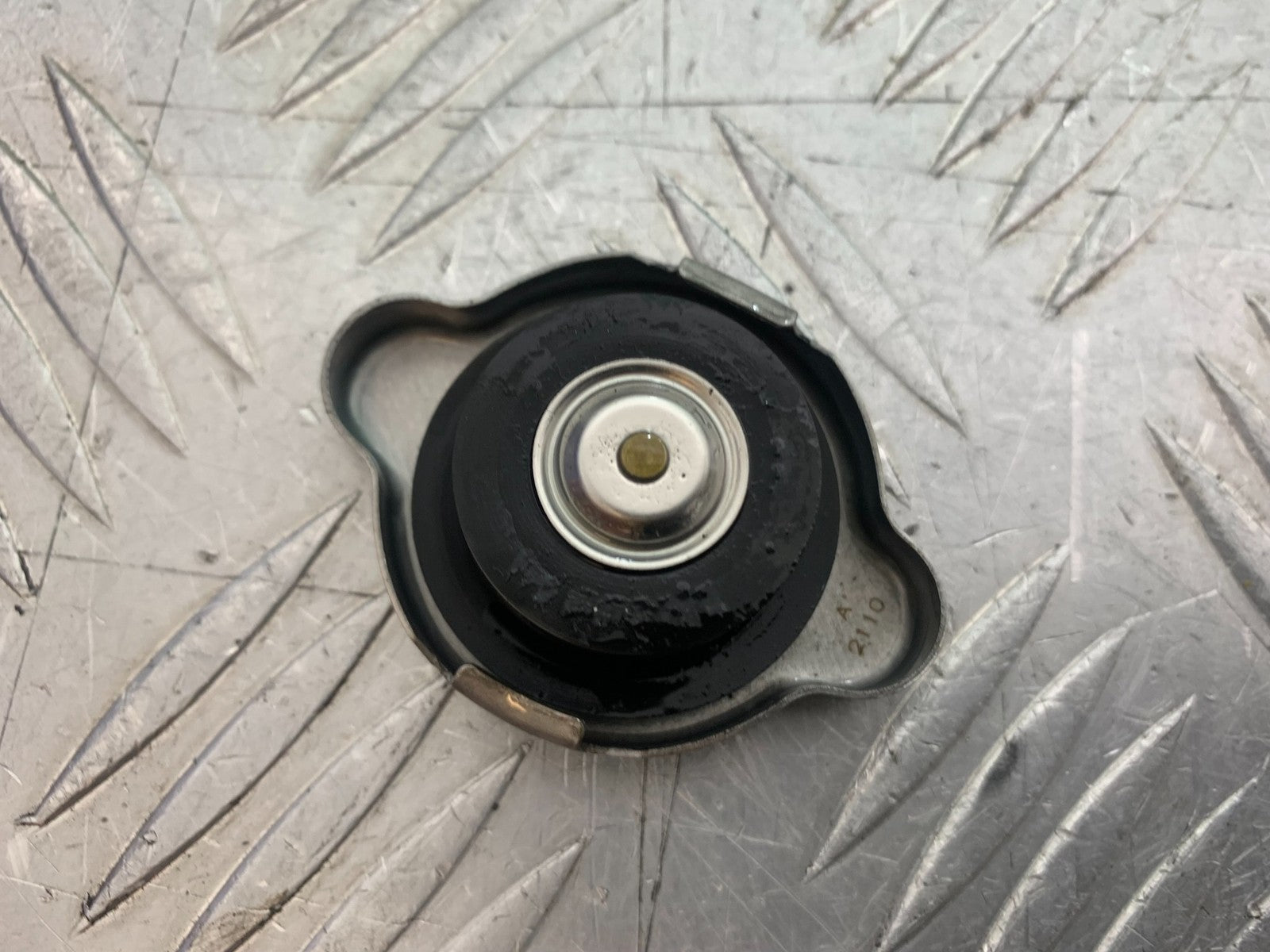 YAMAHA XSR900 XSR 900 RADIATOR CAP YEAR 2022-2024 (CMB1215)
