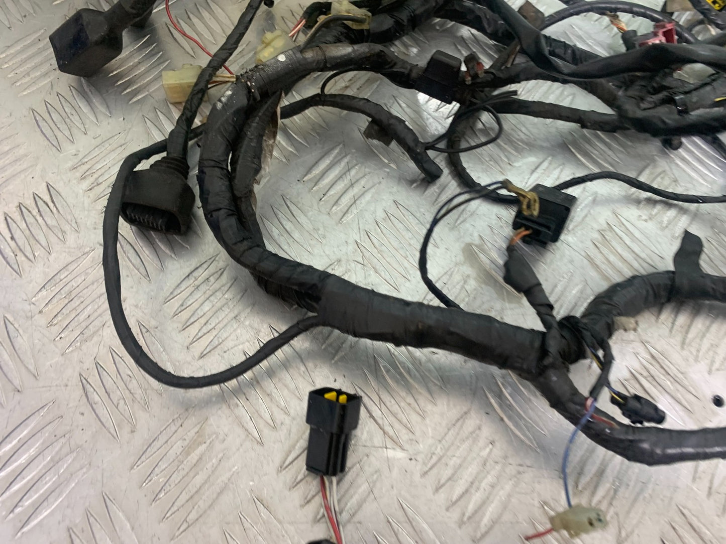 KAWASAKI ZX9R ZX9 E1 WIRING LOOM (SOLD AS PARTS)    YEAR 2000-01 (CMB1171)