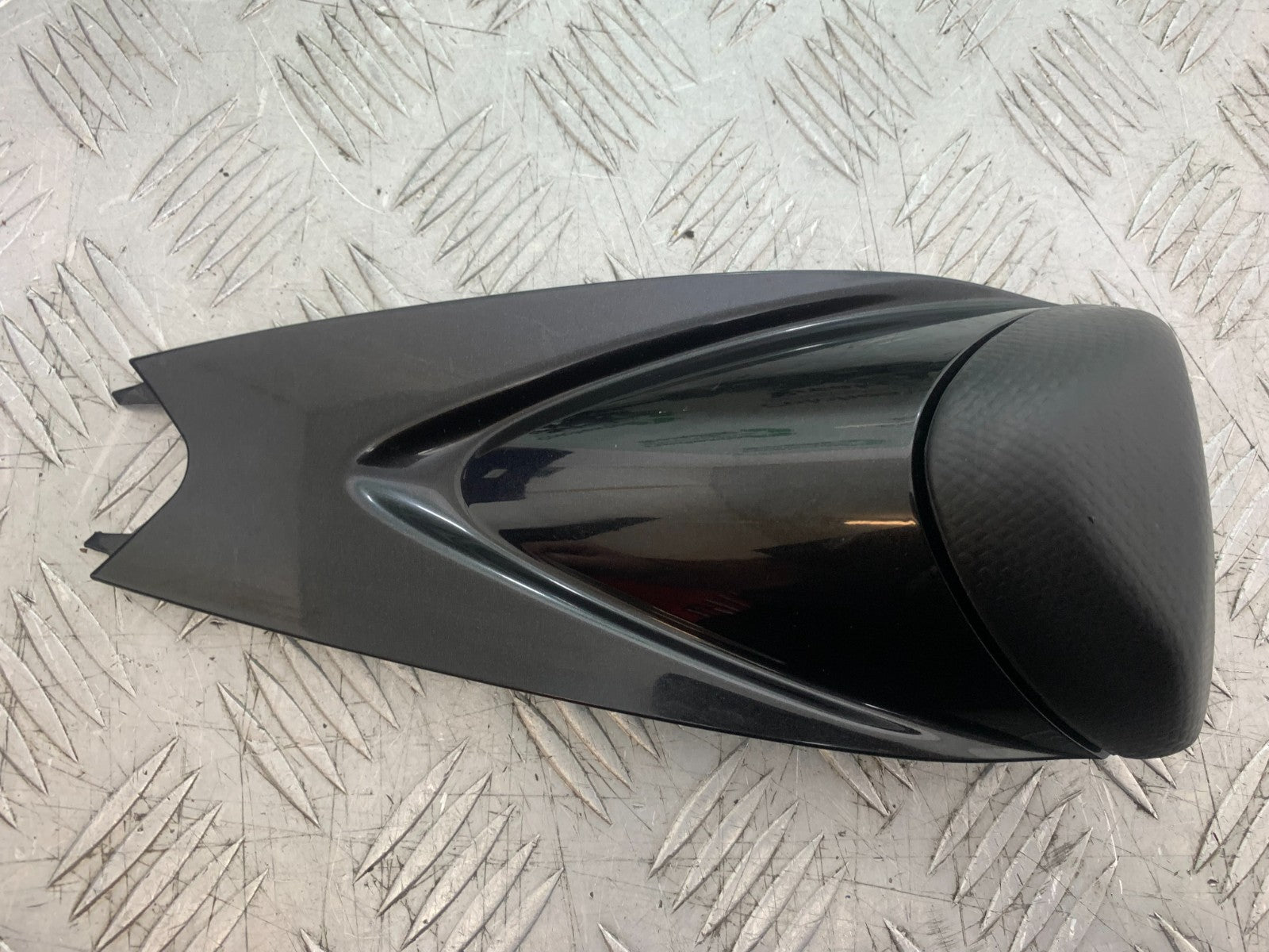 APRILIA TUONO 1000 V4R REAR SEAT COWL  YEAR 2011-13  (CMB1331)