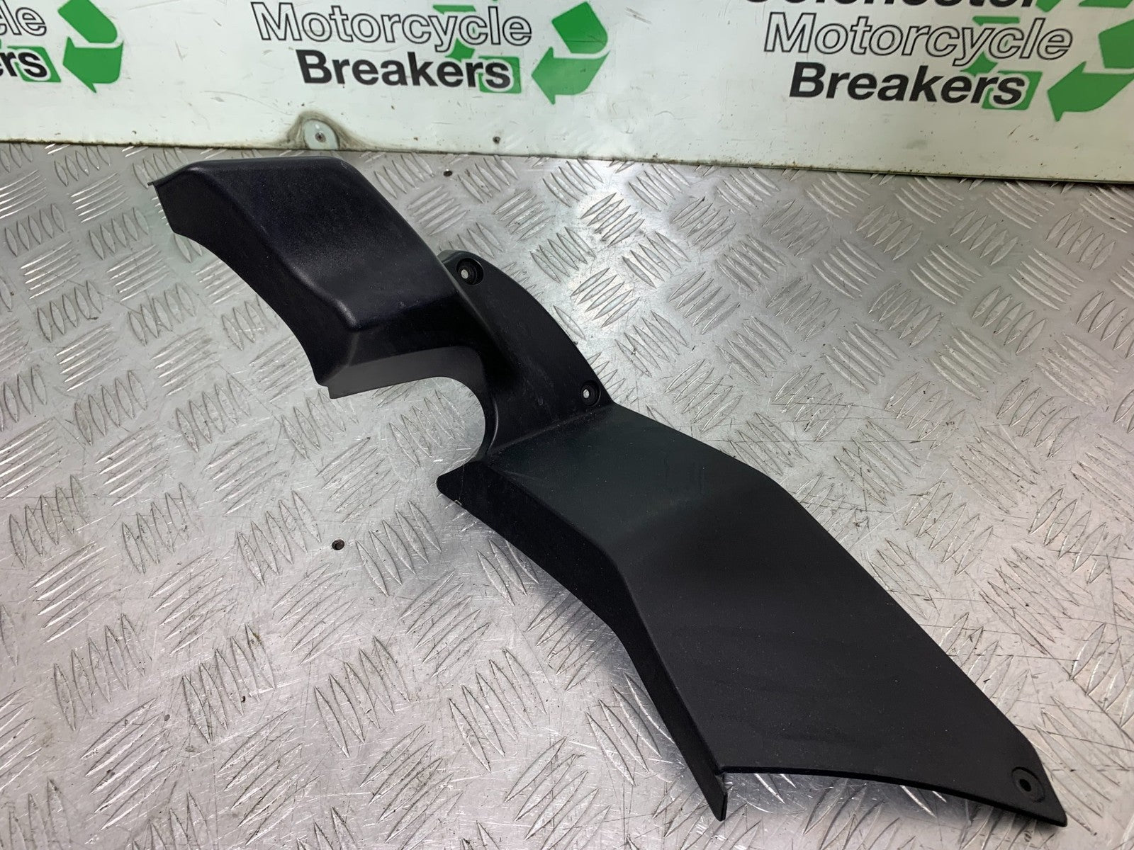 KAWASAKI GTR1400 GTR 1400 RIGHT TOP INFILL PANEL YEAR 2007-2009 (CMB1306)