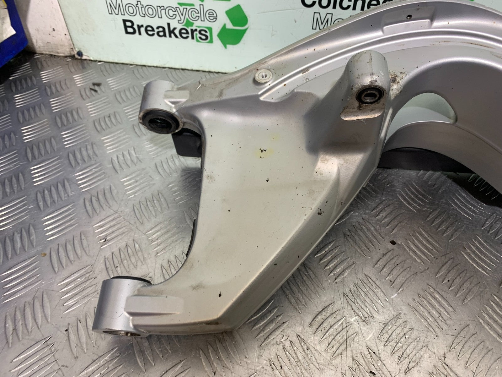 BMW F800 GT SWINGARM DISC HUB   YEAR 2013-2017 (CMB1248)