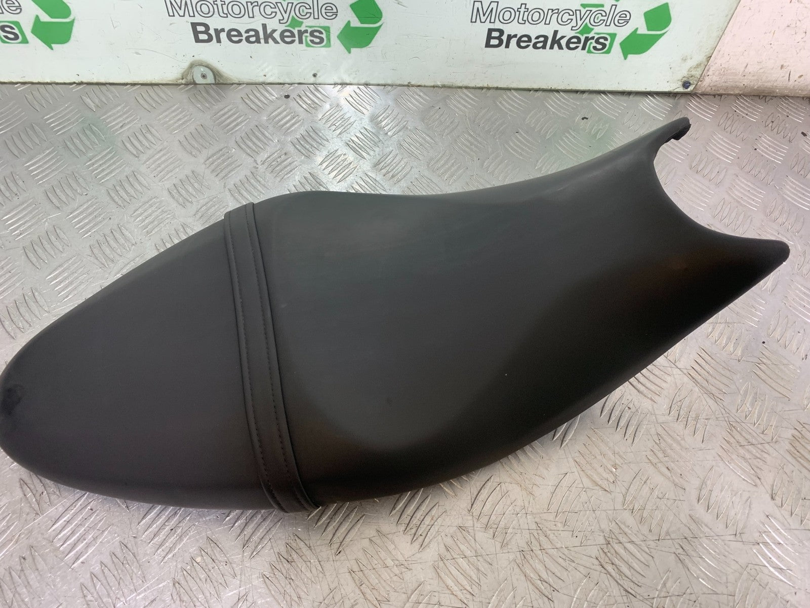 TRIUMPH TRIDENT 660 SEAT  YEAR 2021-2024 (CMB1295)