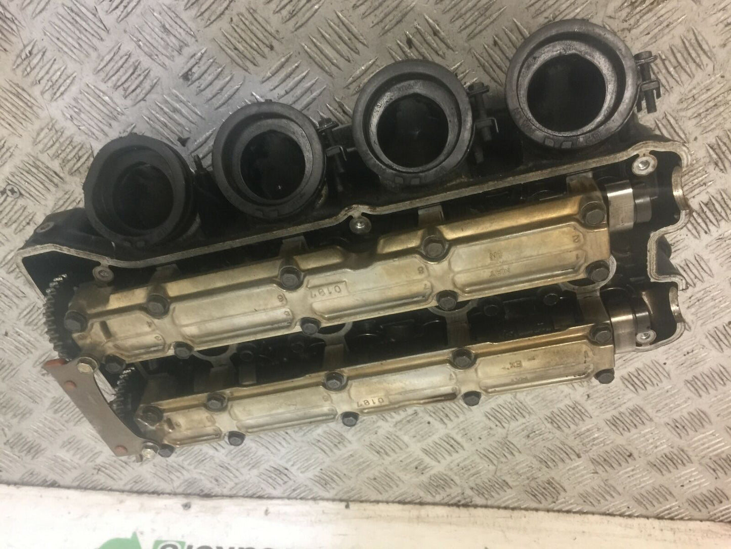 HONDA CBR1100 BLACKBIRD CYLINDER HEAD  YEAR 2001 (STOCK 390)