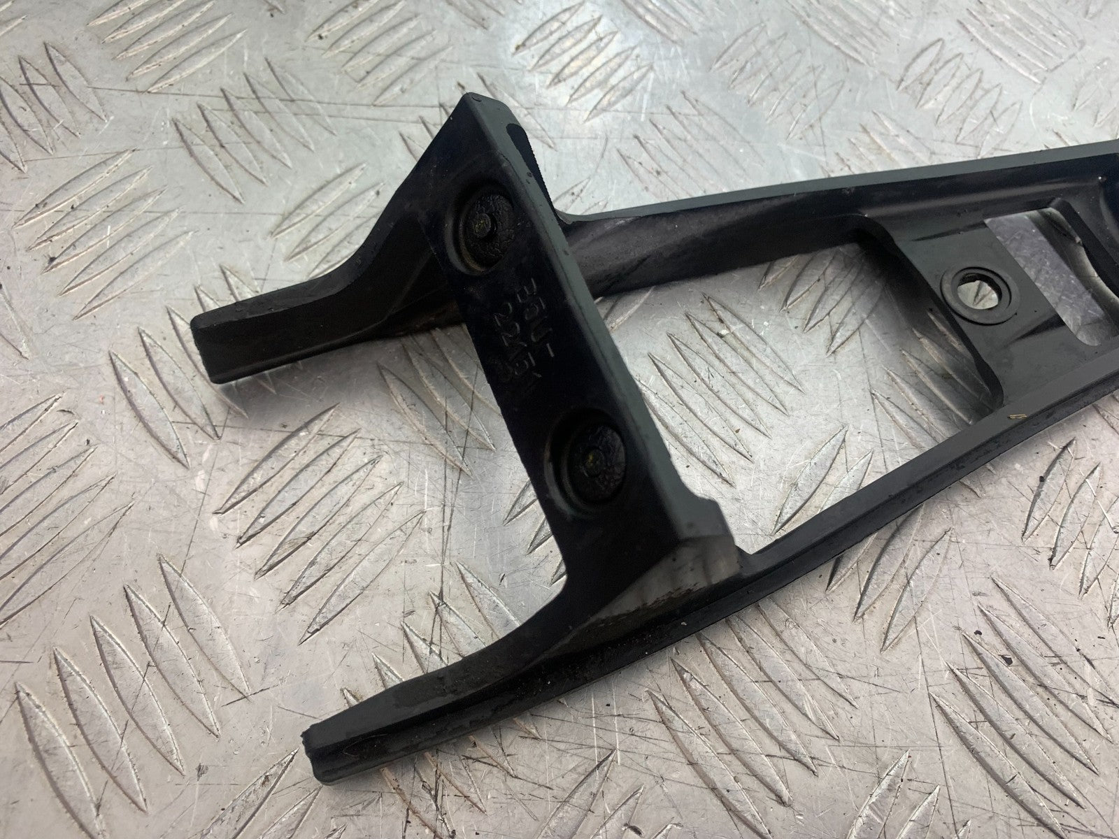 YAMAHA XSR900 XSR 900 CHAIN GUIDE YEAR 2022-2024 (CMB1215)