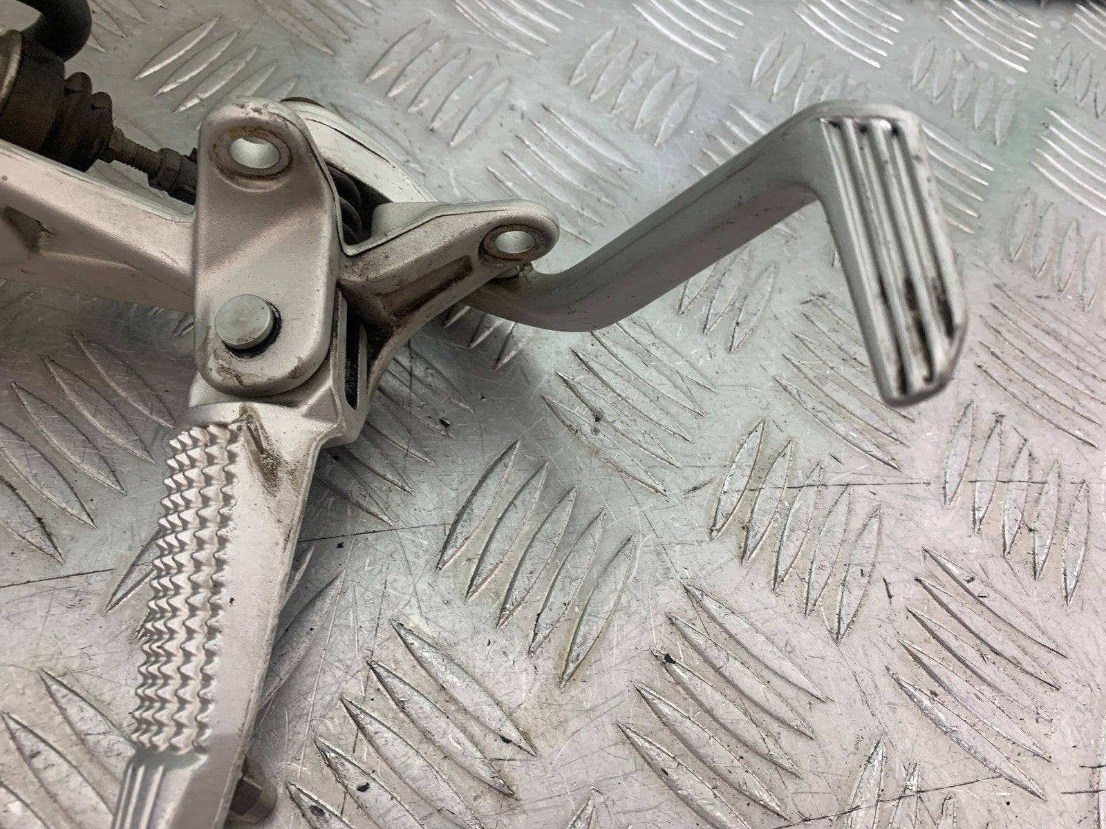 BMW K1300 S K 1300 S FRONT RIGHT HANGER  YEAR 2009-16 (CMB1216)