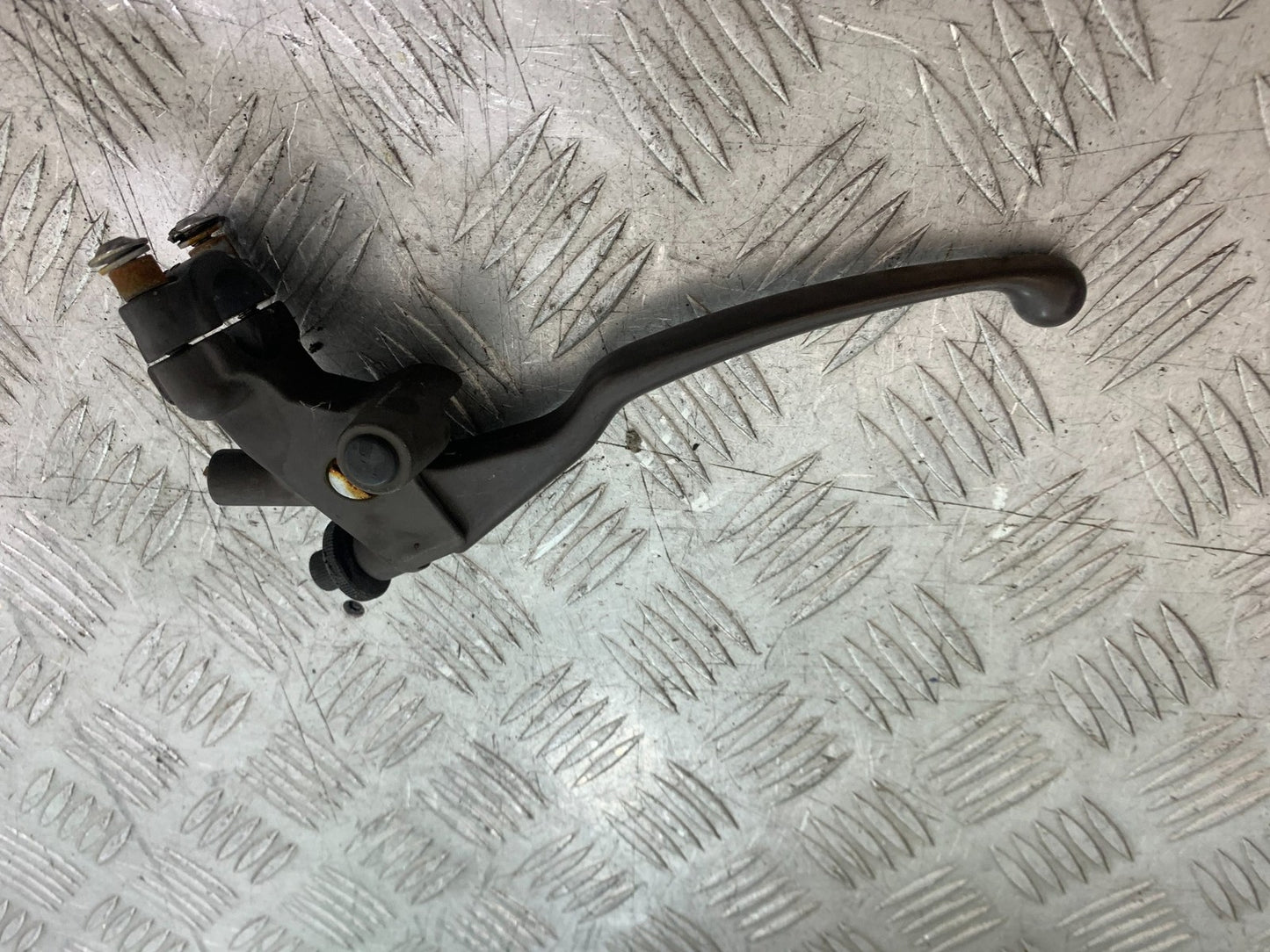 HONDA NT650 V DEAUVILLE CLUTCH LEVER AND BRACKET  YEAR 1998-01(CMB1320)