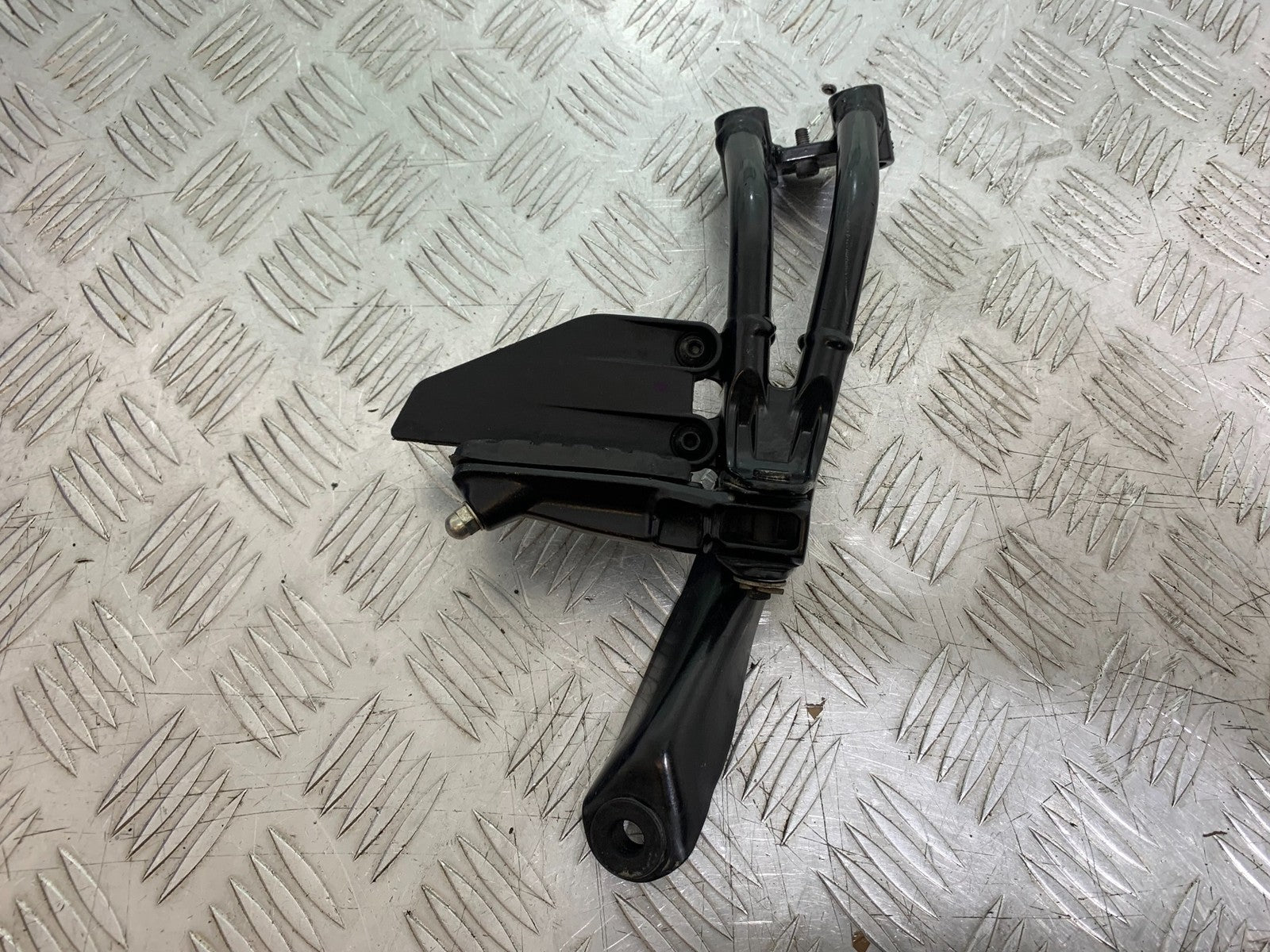 KTM 125 DUKE RIGHT REAR HANGER   YEAR 2018-2023 (CMB1185)