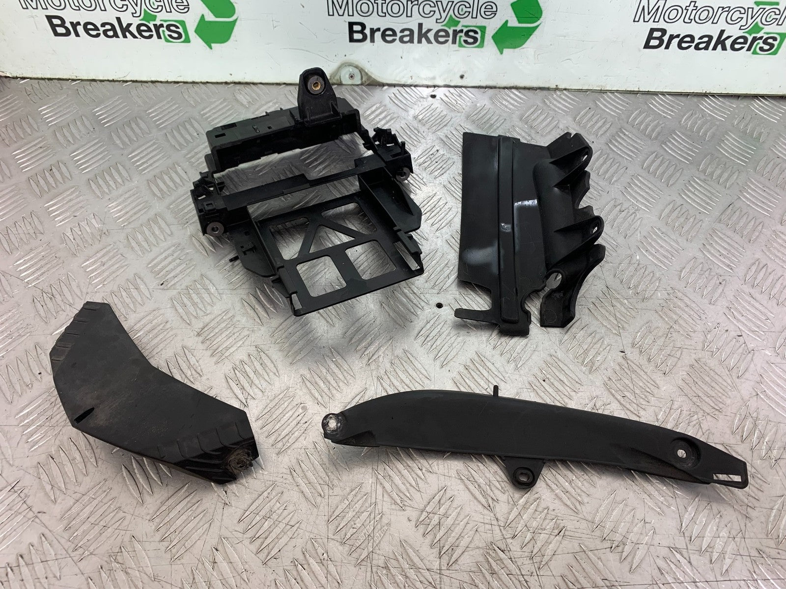 BMW F800 GT INFILL PANELS  YEAR 2013-2017 (CMB1248)