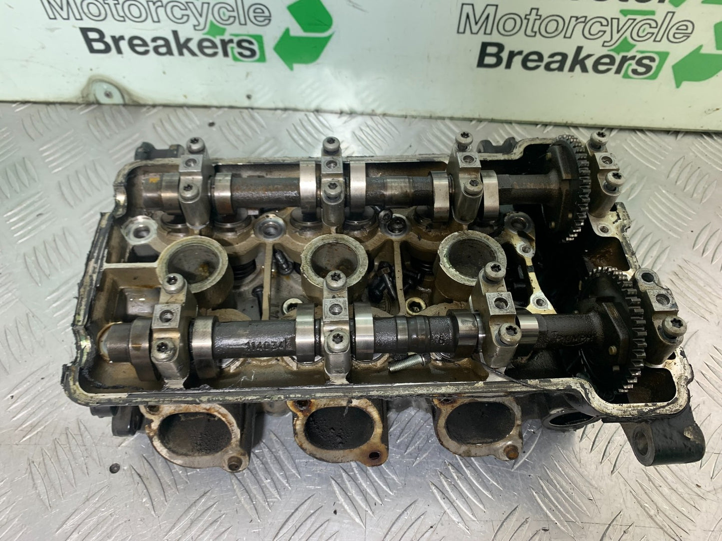 TRIUMPH 955i SPRINT ST CYLINDER HEAD AND CAMS   YEAR 1999-2004