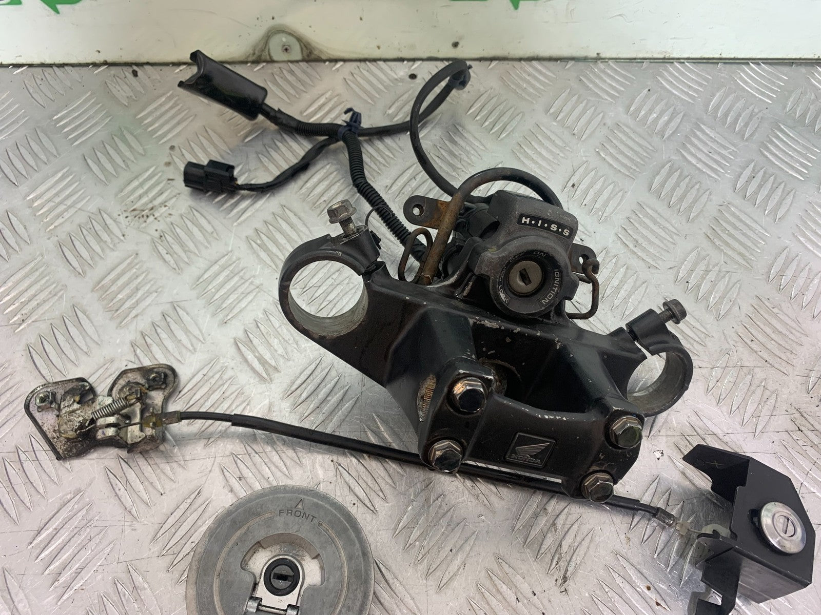 HONDA CB500 F CB500F ECU LOCKS KEY  YEAR 2013-2015  (CMB1235)