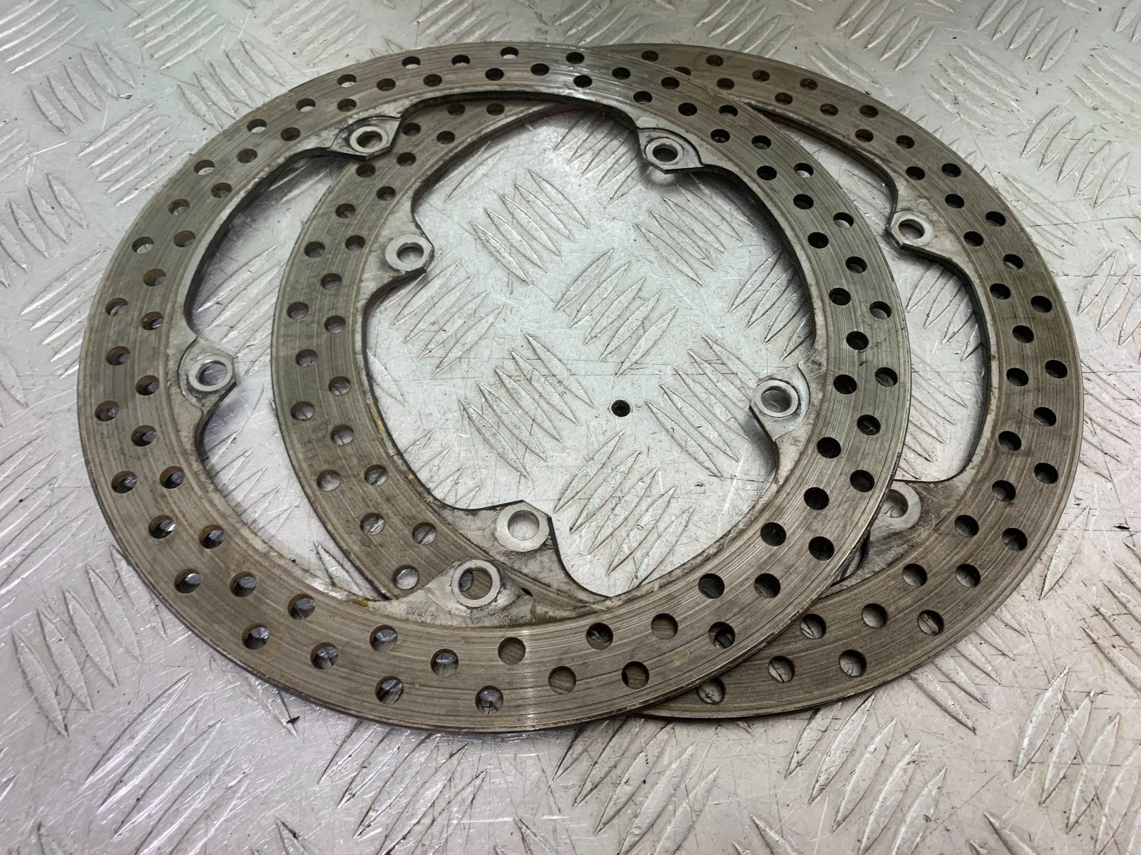 TRIUMPH TRIDENT 660 FRONT BRAKE DISCS YEAR 2021-2024 (CMB1295)
