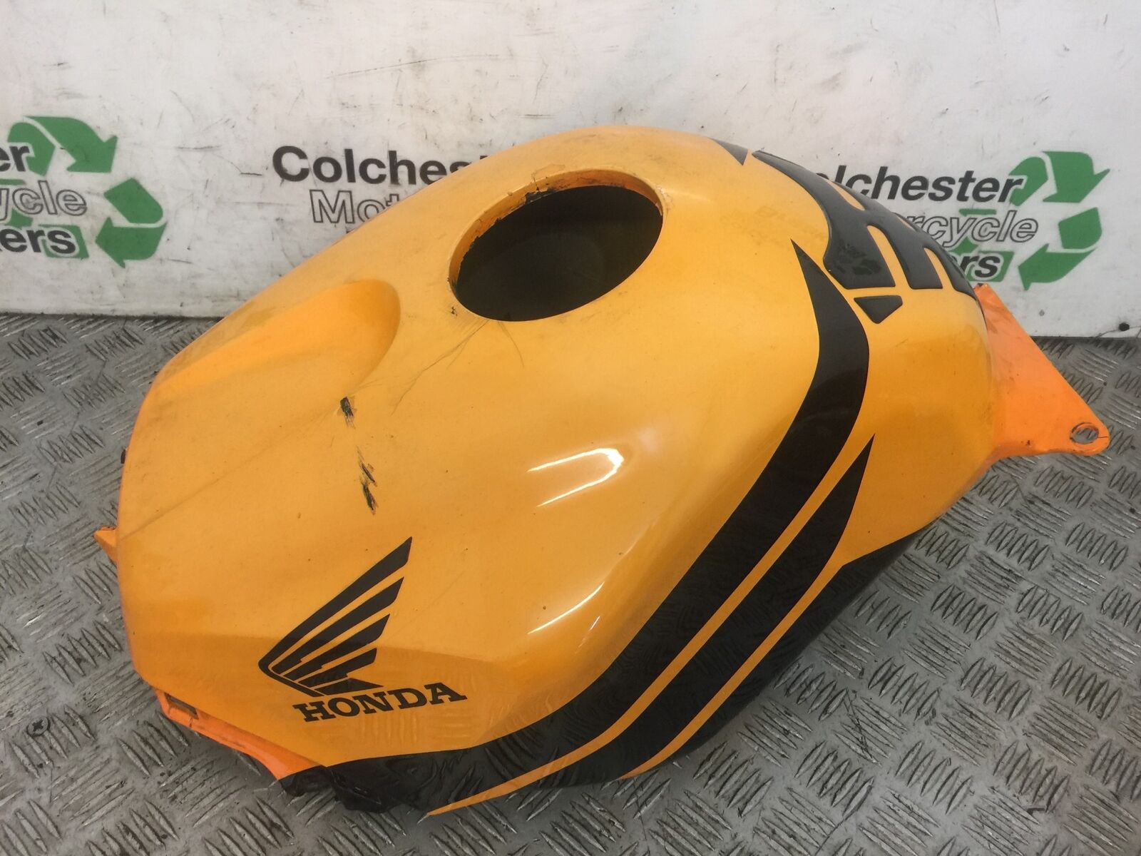 HONDA CBR600 RR CBR 600 RR TANK COWL   YEAR 2006 (STOCK 489)