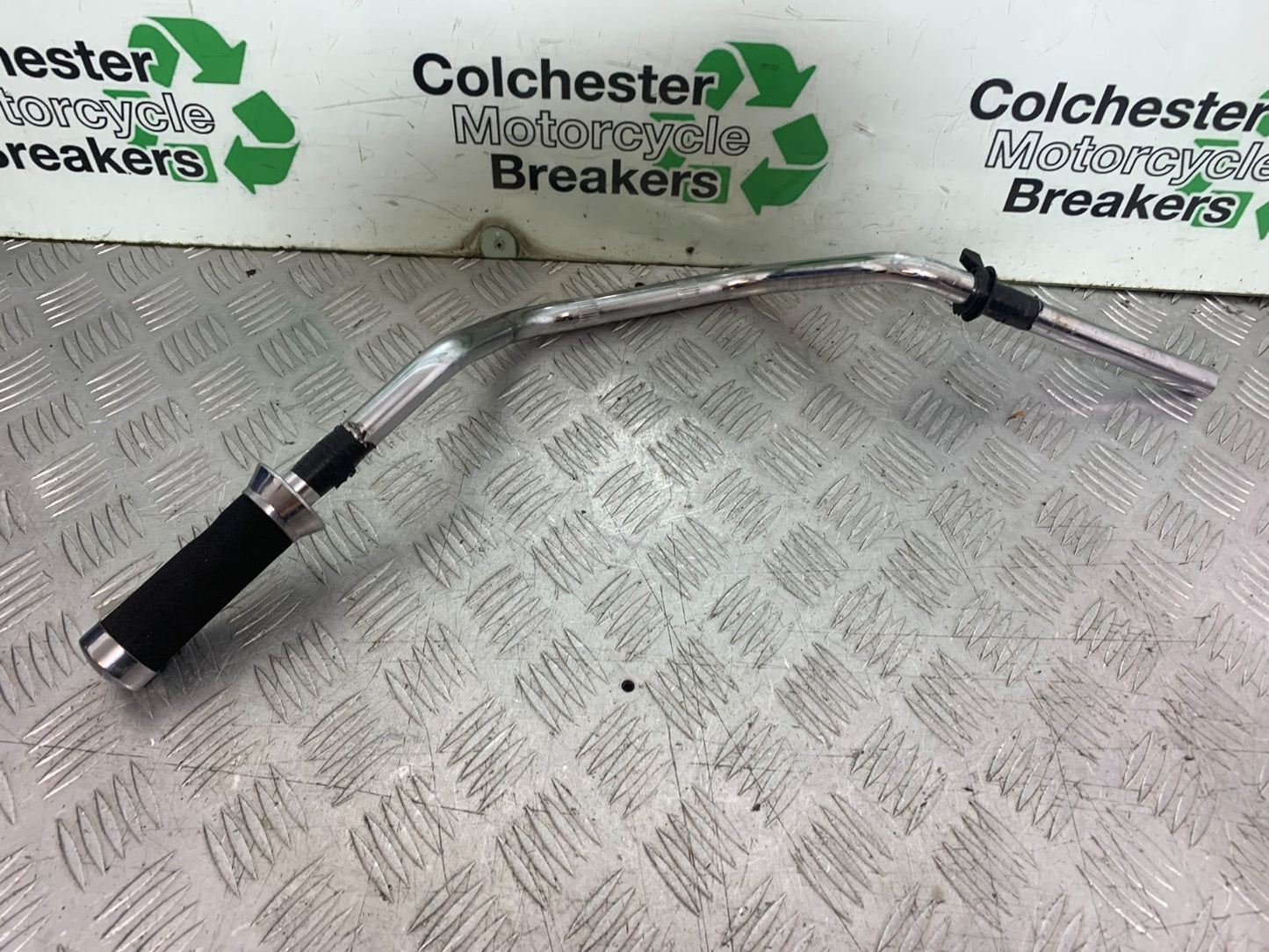 HONDA VT700 VT 700 HANDLEBARS NO2   SHADOW  YEAR 1984-85 (CMB1328)