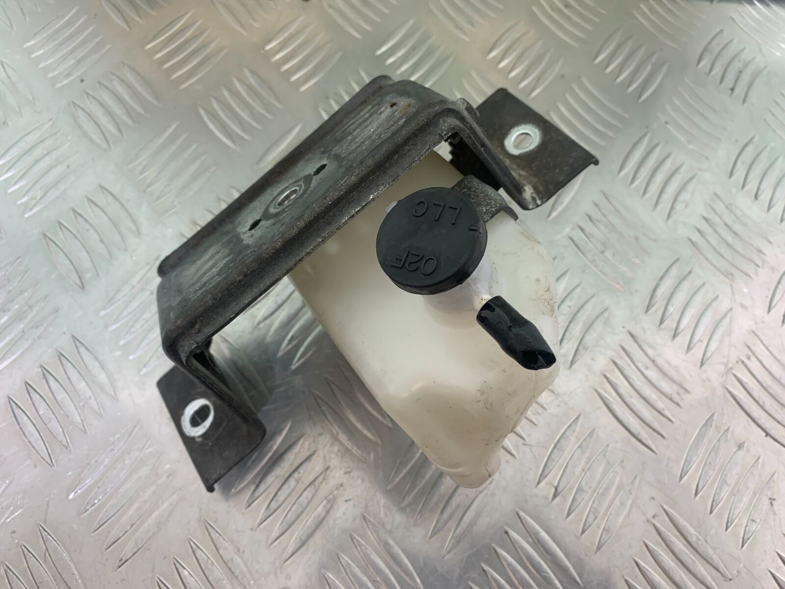 SUZUKI DL 650 V-STROM COOLANT BOTTLE  YEAR 2016 (STOCK 996)