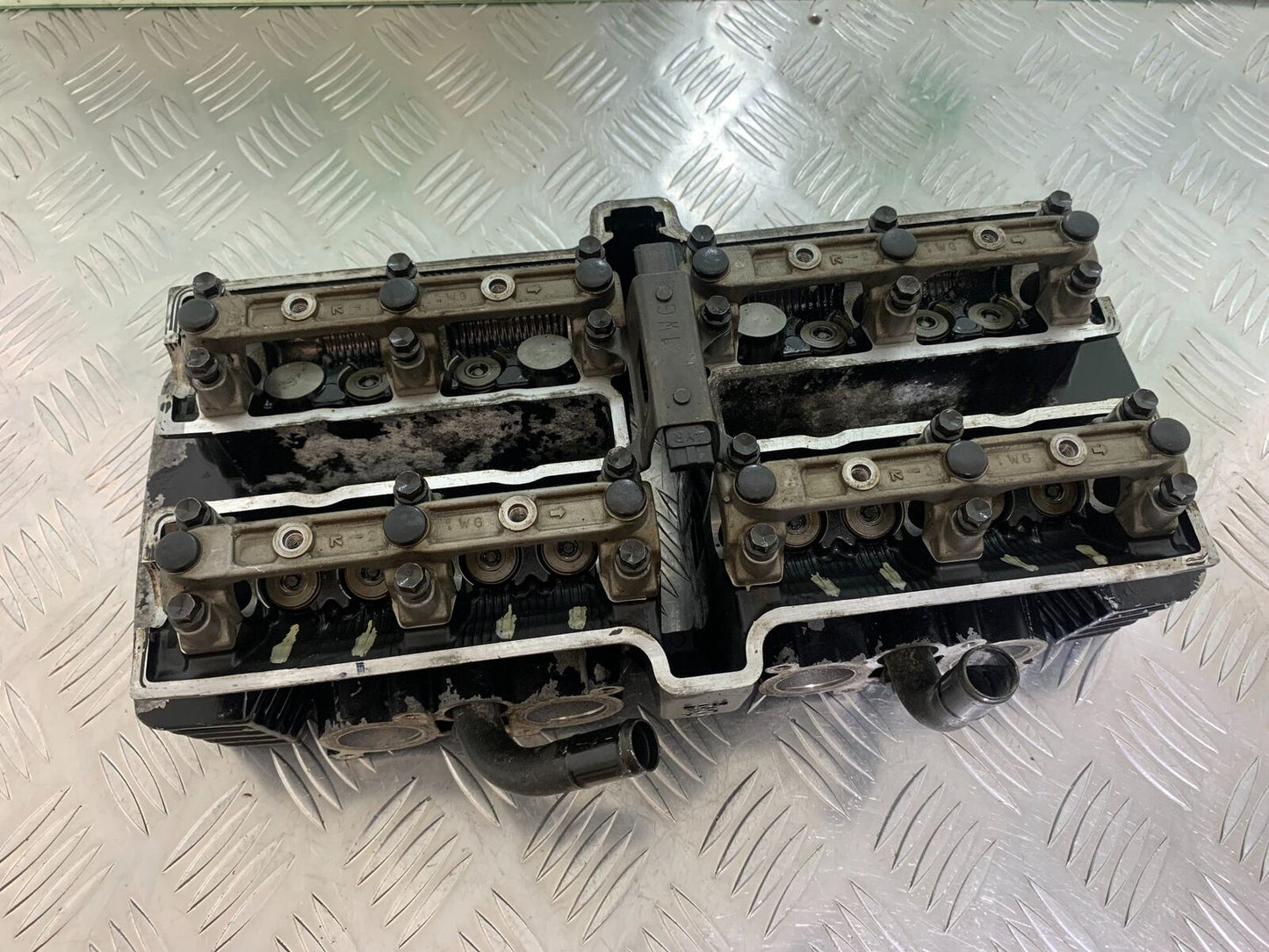 YAMAHA FZS600 FAZER 600 CYLINDER HEAD YEAR 1998-2001 (STOCK 958)