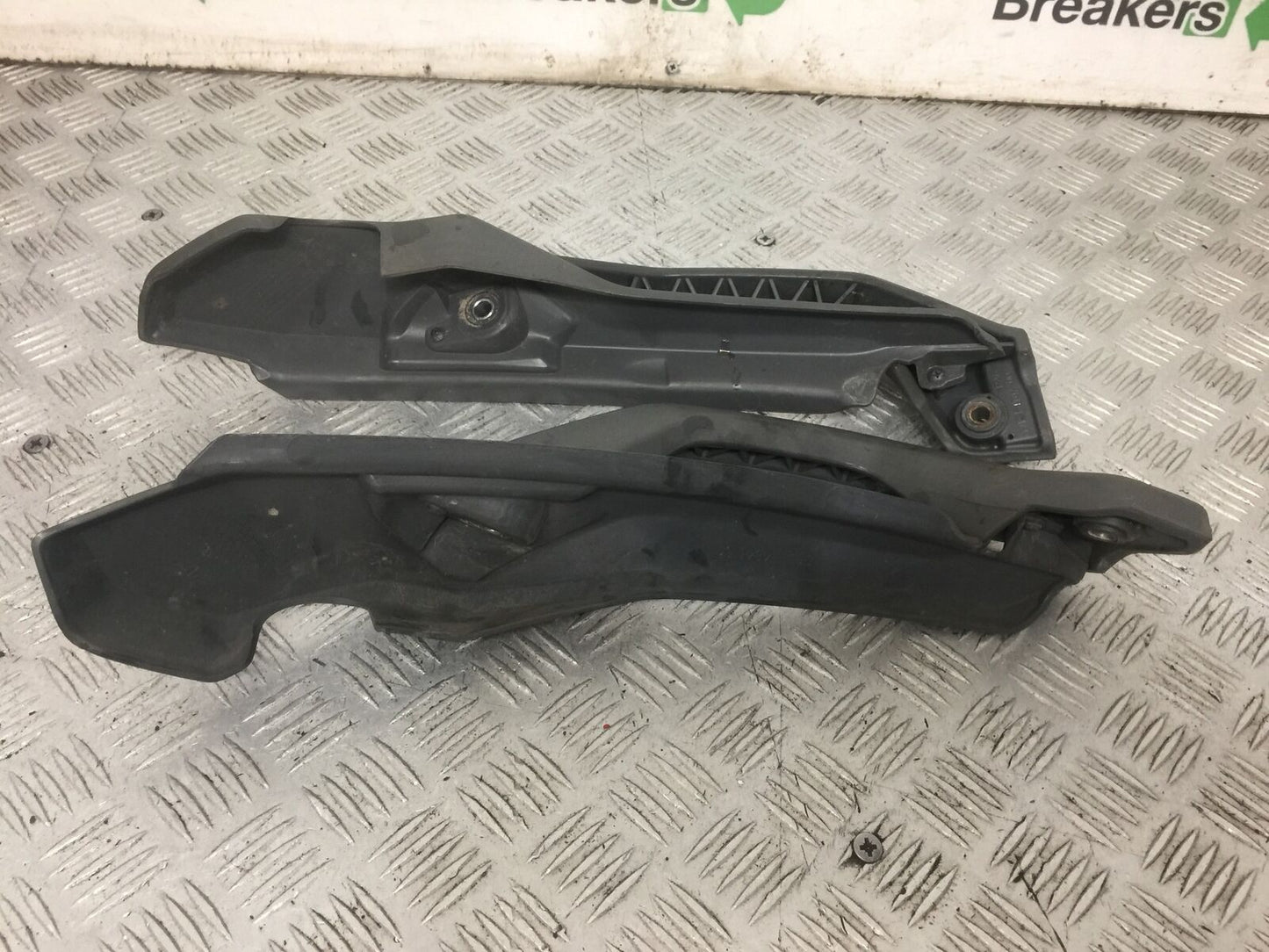 YAMAHA XT660Z TENERE GRAB RAILS YEAR 2012  (STOCK 863)