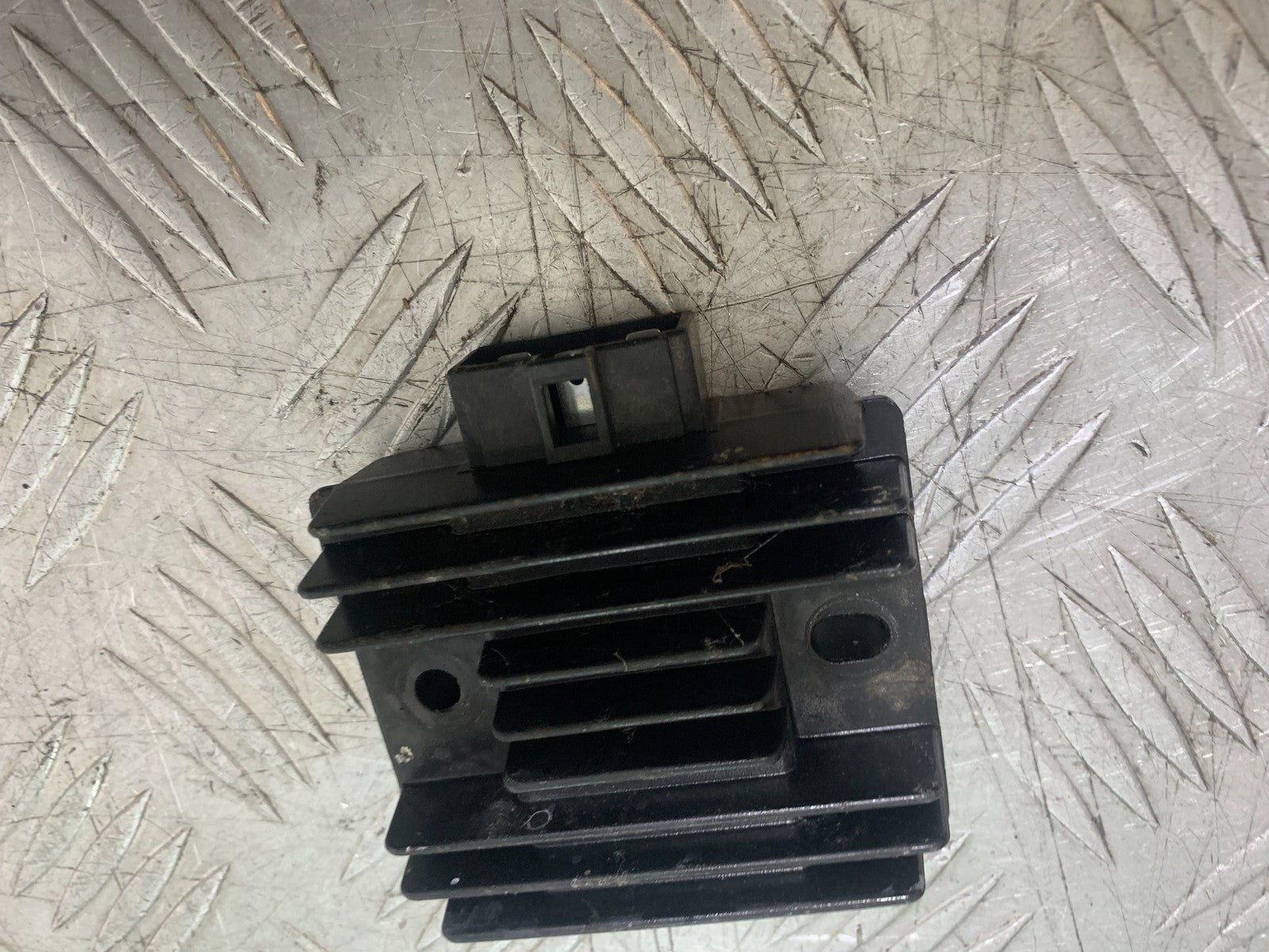 YAMAHA YS125 YS 125 REGULATOR   YEAR 2017-2021 (CMB1321)