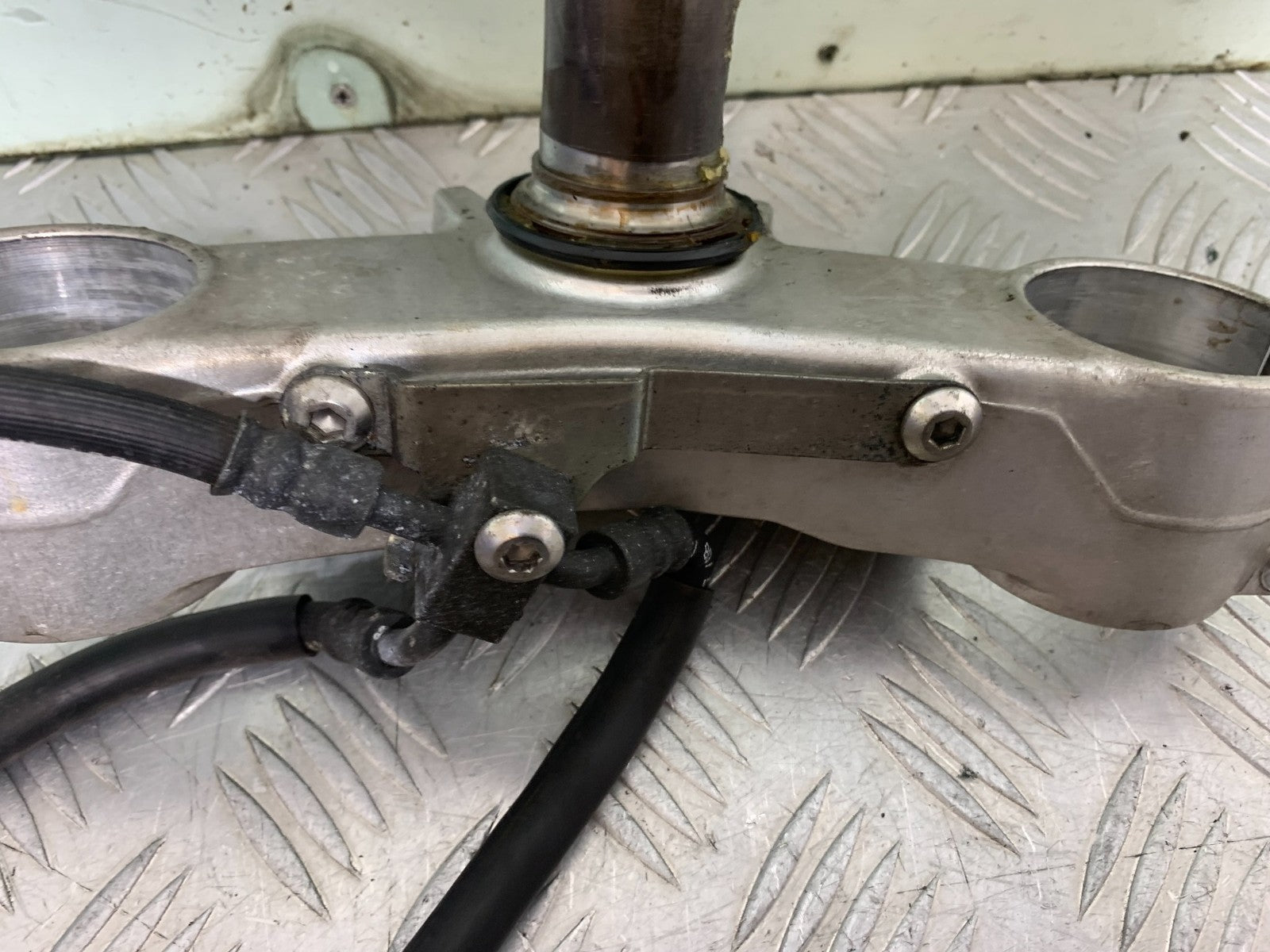 KAWASAKI ZX10R ZX10 R BOTTOM YOKE   2008-2010 (CMB1301)