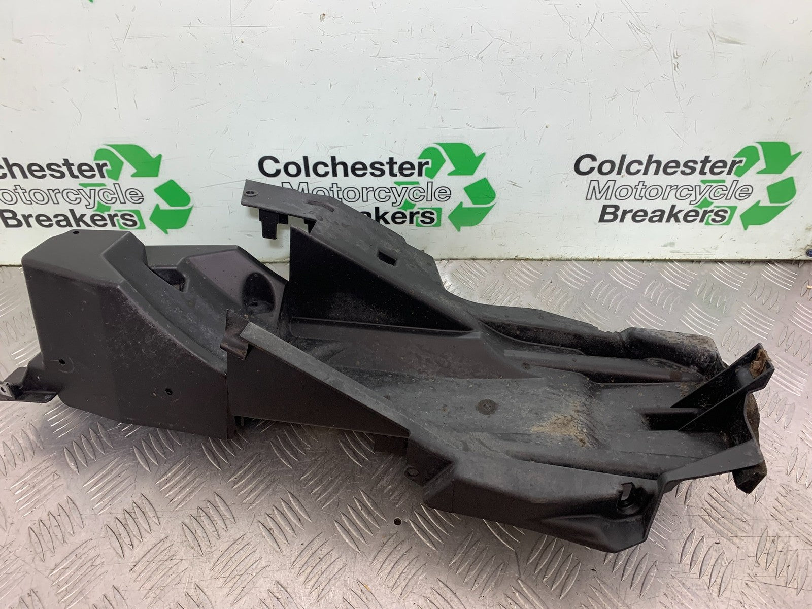 HONDA XL125 VARADERO REAR MUDGUARD  YEAR 2001-2006  (CMB1304)