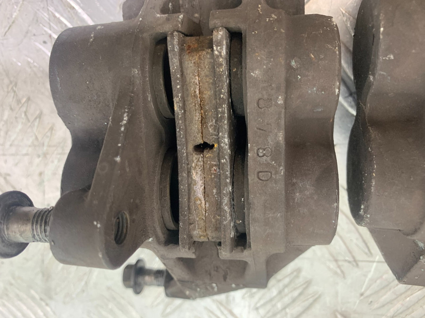 YAMAHA YZF1000 THUNDERACE FRONT BRAKE CALIPERS YEAR 1997-2000 (CMB1204)