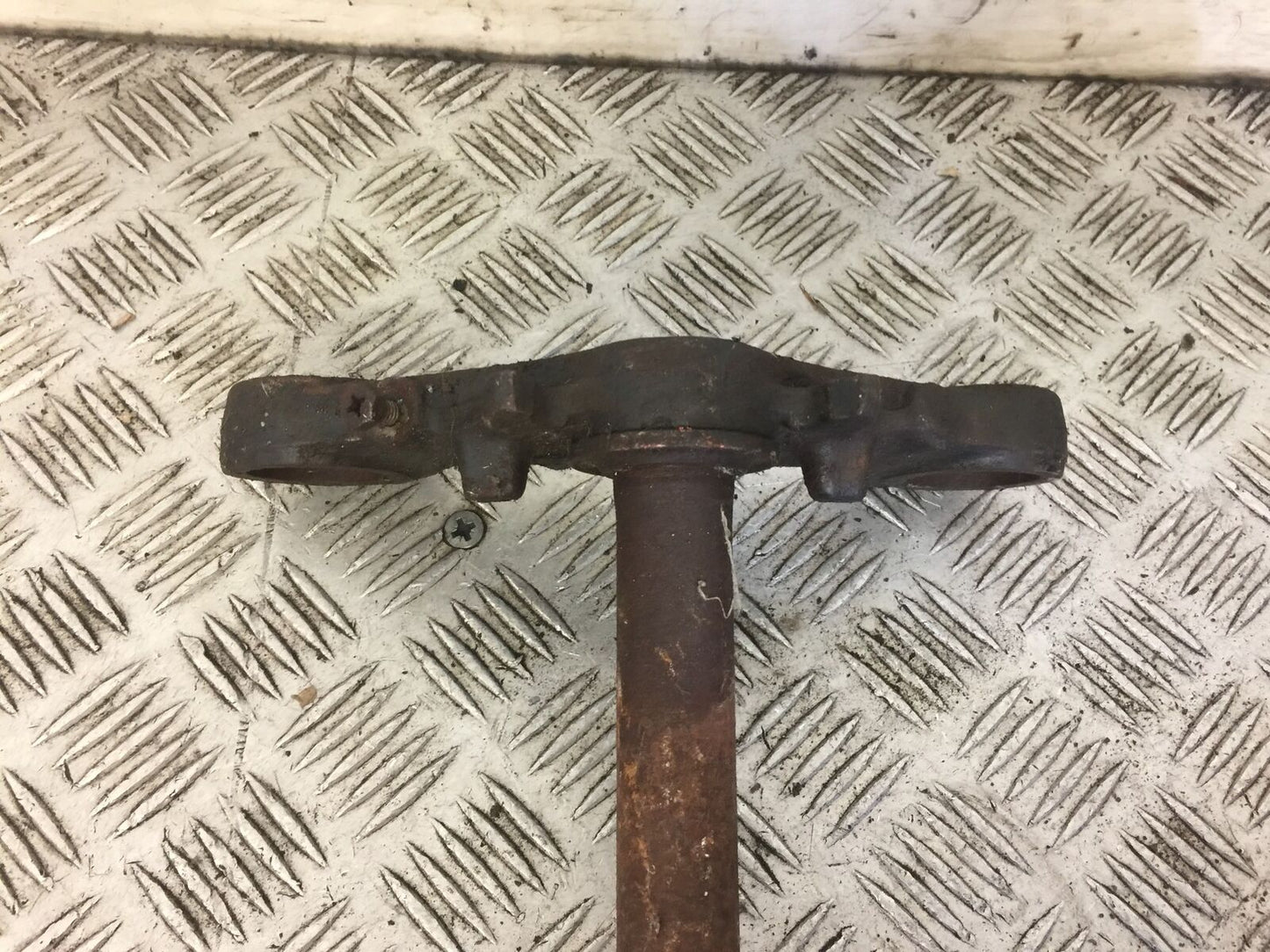 SUZUKI GT550 GT 550 BOTTOM YOKE (STOCK 594)