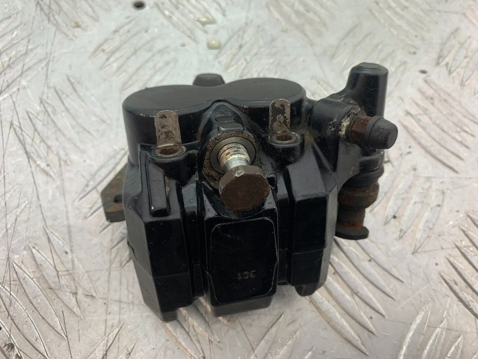 TRIUMPH 955i SPRINT ST REAR BRAKE CALIPER YEAR 1999-04 (CMB1230)
