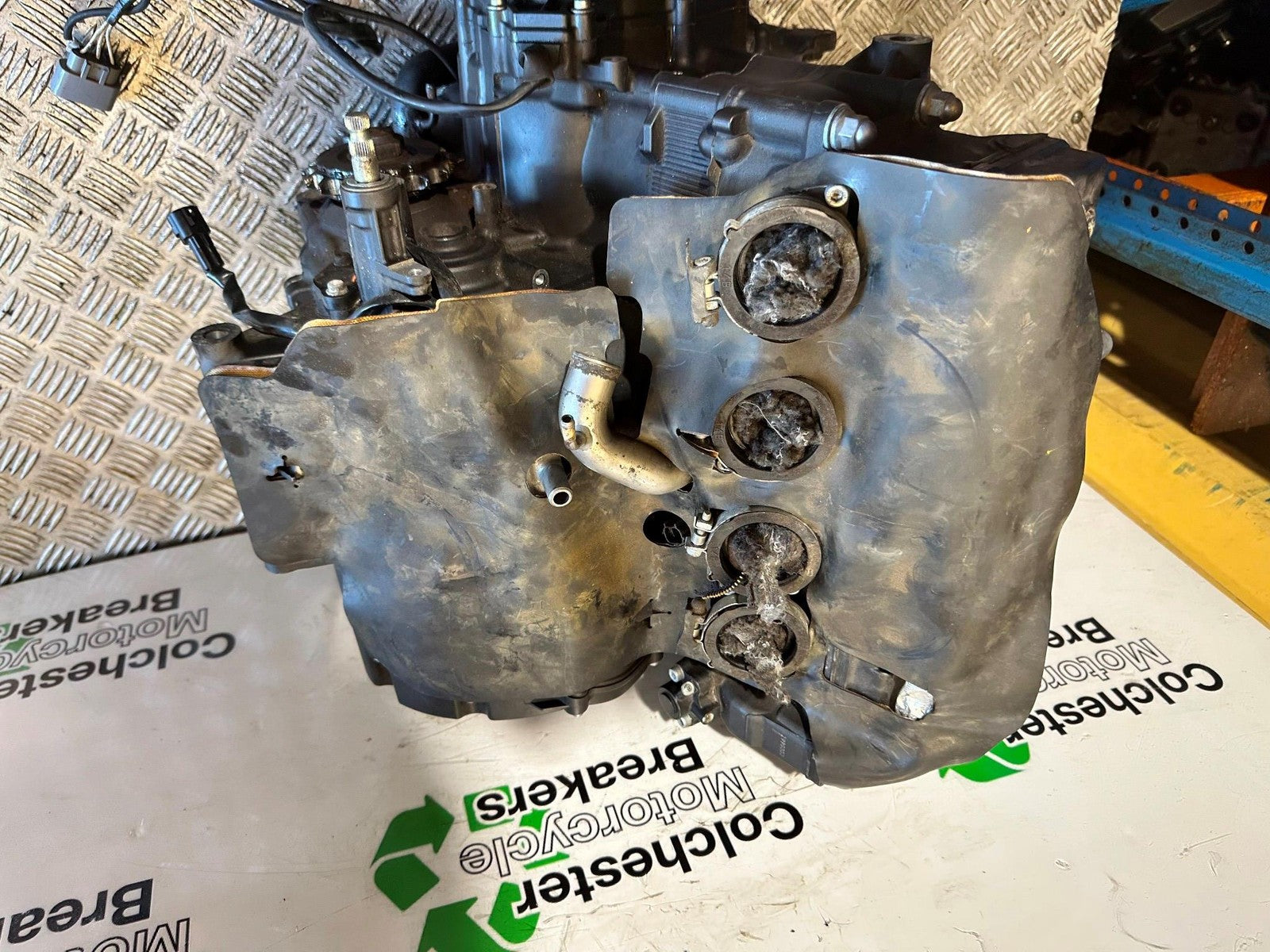 YAMAHA YZF R114 B BIG BANG ENGINE 2009-14 (CMB1175)