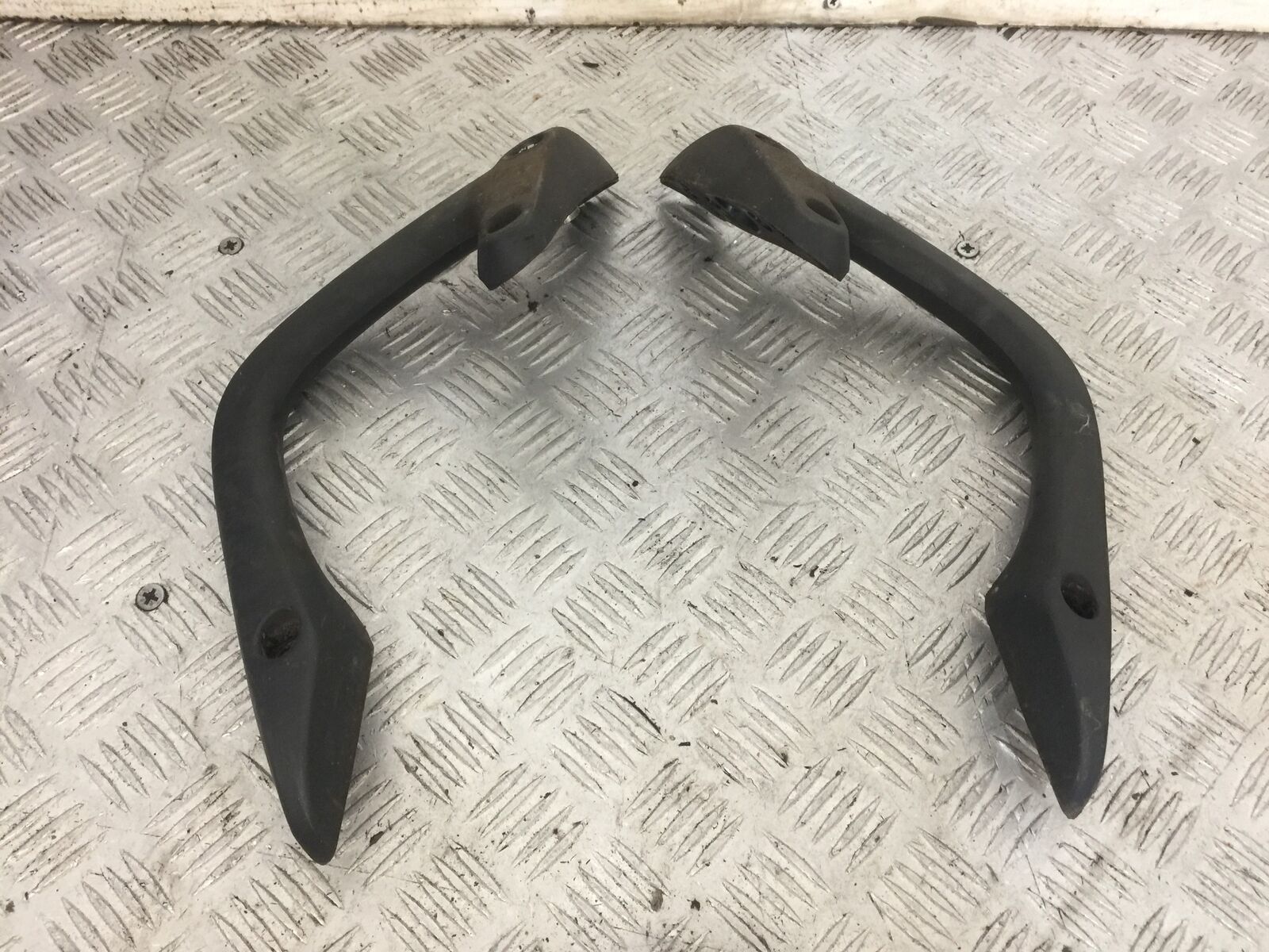 HONDA NT650 V DEAUVILLE GRAB RAILS  YEAR 1998-06 (STOCK NO 843)