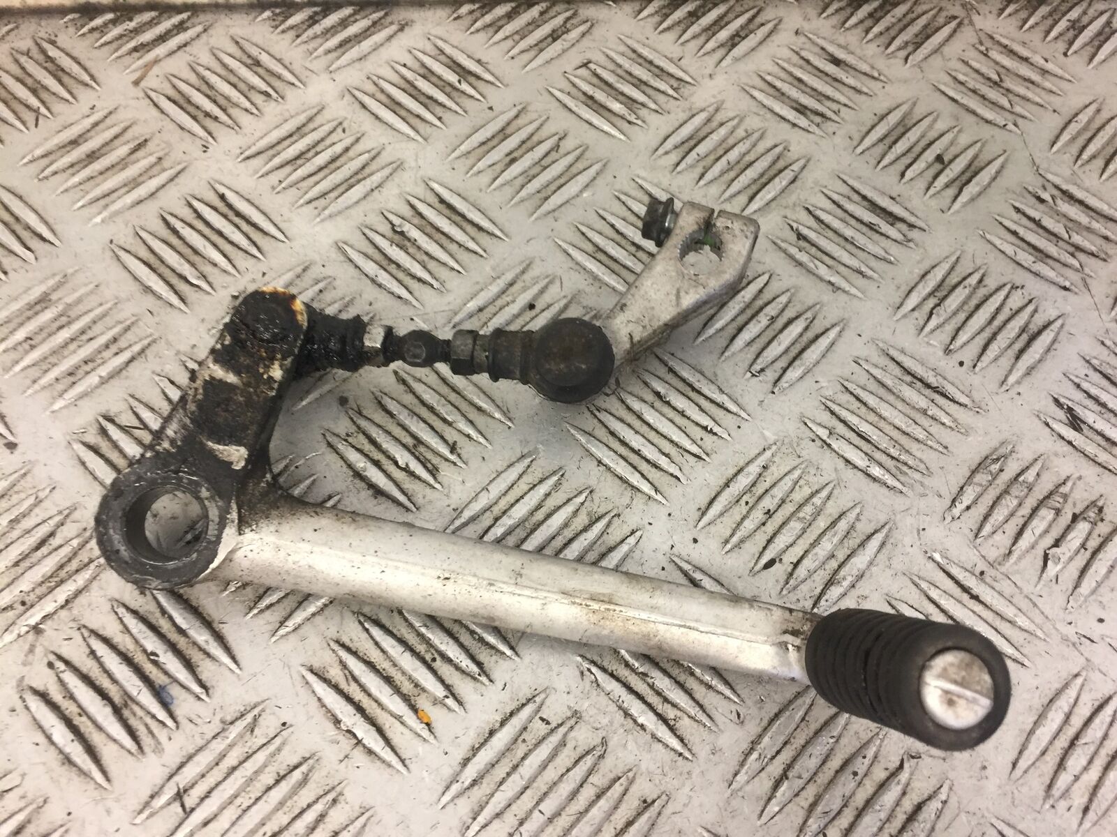 HONDA XL1000 VARADERO GEAR LEVER  YEAR 2002 (STOCK 595)