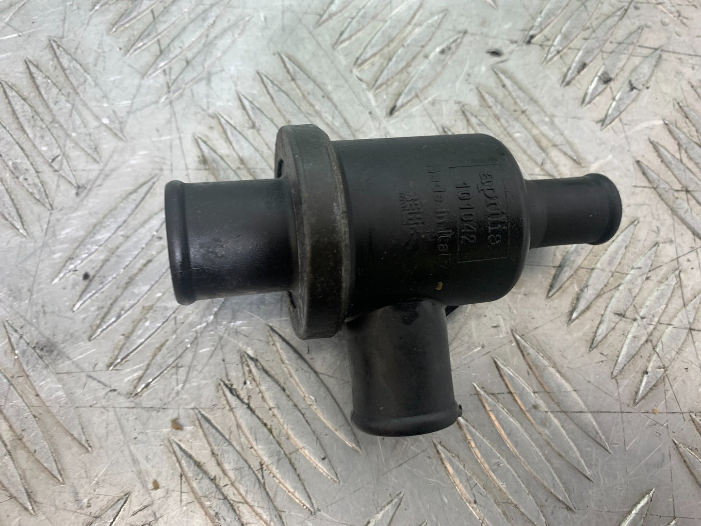 APRILIA RSV1000 R FACTORY MILLE THERMOSTAT  2004-09 (CMB1203)