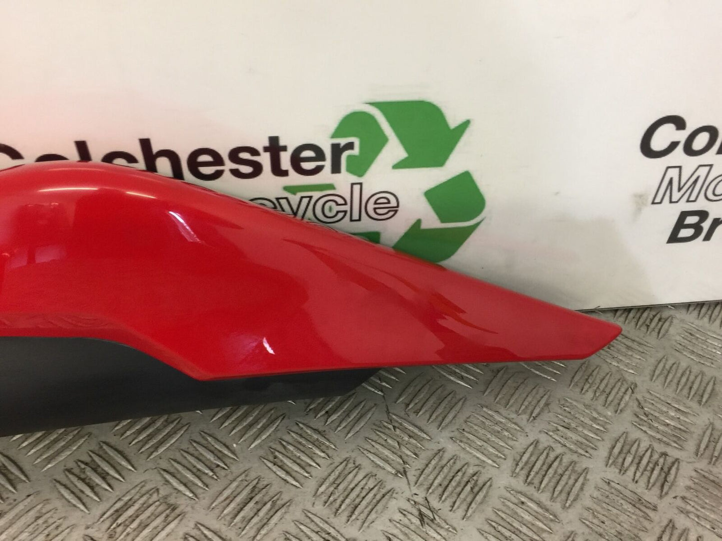 HONDA CBR125 CBR 125 RIGHT SEAT PANEL YEAR 2011-2017