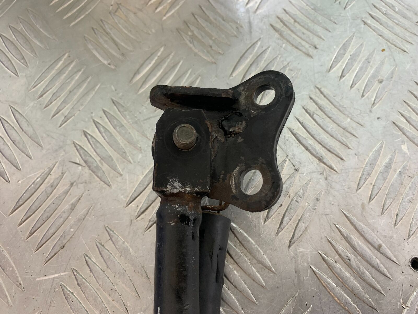 HONDA CBR 929 RRY FIREBLADE SIDE STAND   YEAR 2000-01 (CMB1094)