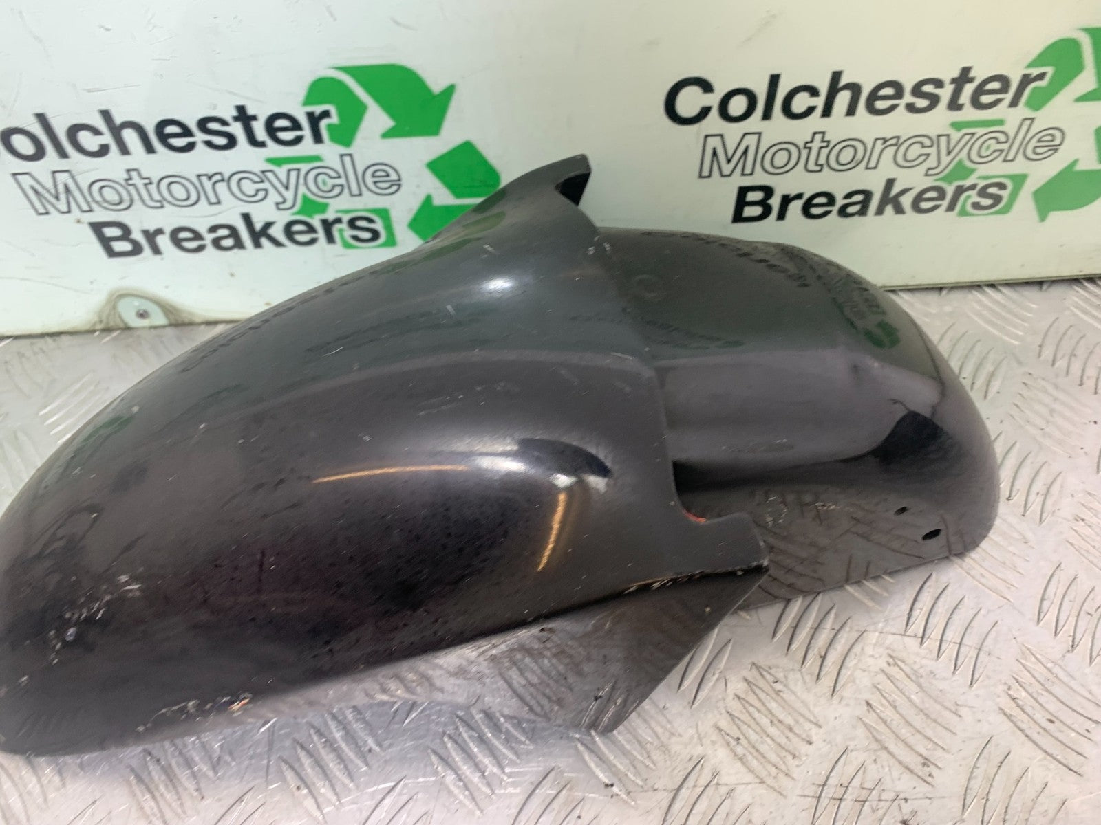 KAWASAKI GPX 750 GPX 750 FRONT MUDGUARD  YEAR 1990