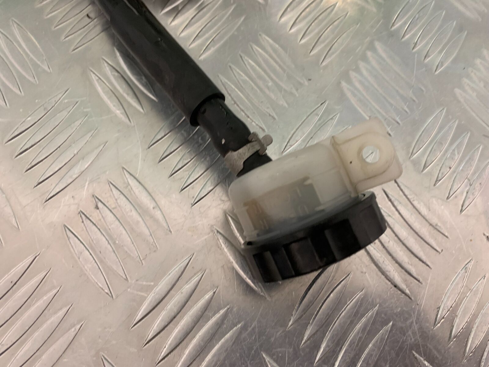 KAWASAKI ZX9R ZX9 C REAR BRAKE MASTER CYLINDER   YEAR 1998-99 (STOCK 957)
