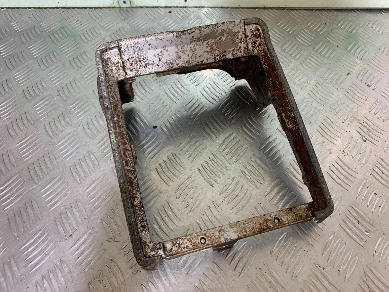 HONDA CX500 CX 500 RADIATOR SURROUND YEAR 1978-81 (CMB1079)